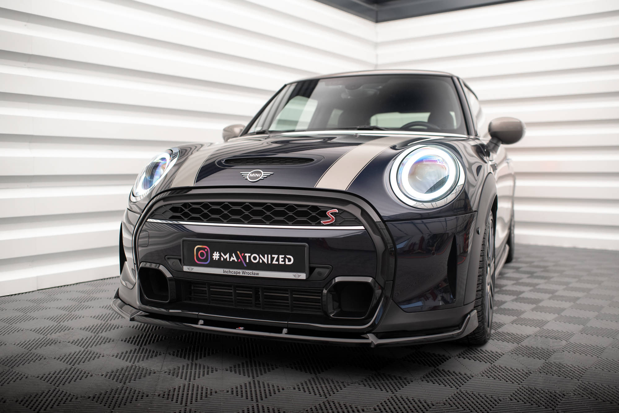 Maxton Design Street+ Spoilerlippe Front Ansatz V.2 passend für Mini Cooper S F56 Facelift schwarz Hochglanz