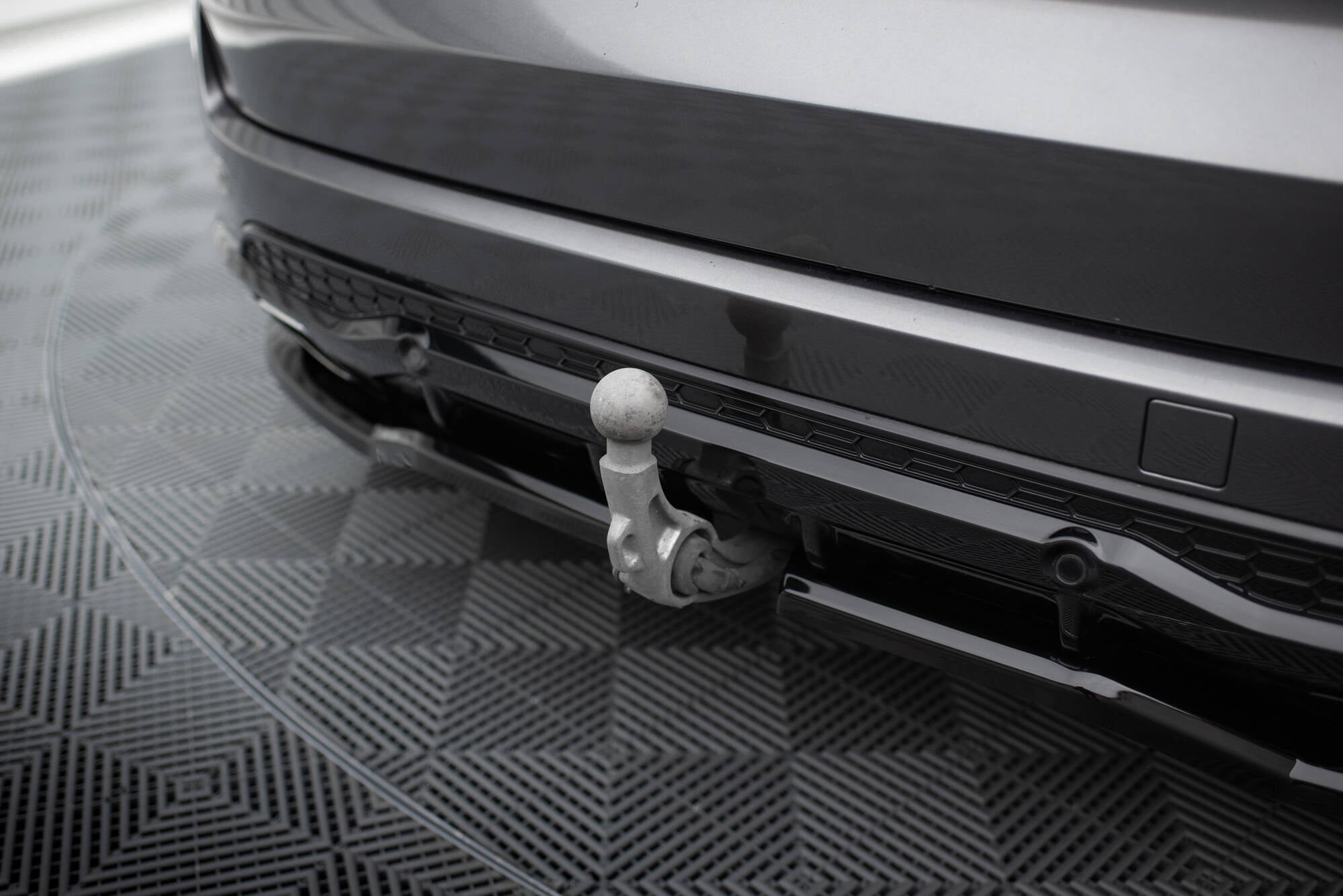 Maxton Design Street+ Mittlerer Diffusor RACE passend für Ford S-Max ST-Line Mk2 Facelift schwarz Hochglanz