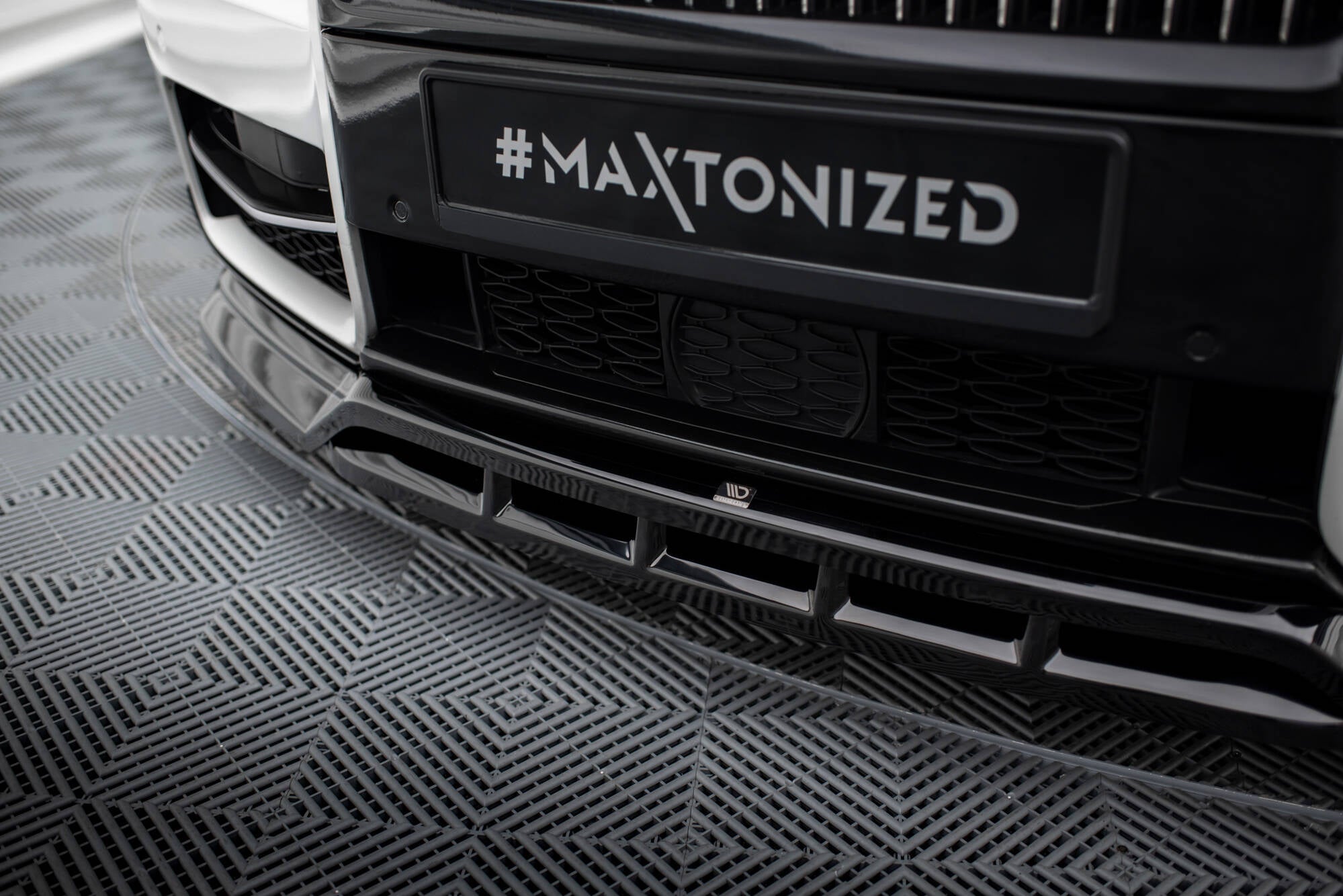 Maxton Design Street+ Spoilerlippe Front Ansatz passend für Rolls Royce Cullinan schwarz Hochglanz