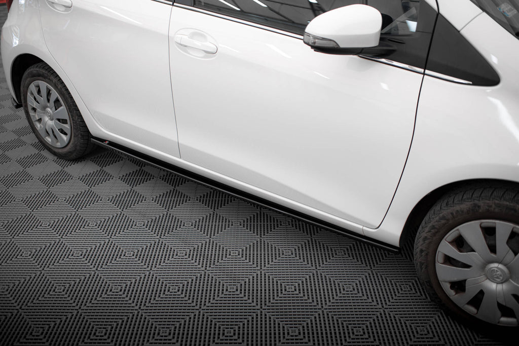Maxton Design Street+ Seitenschweller Leisten passend für Toyota Yaris Mk3 Facelift schwarz Hochglanz