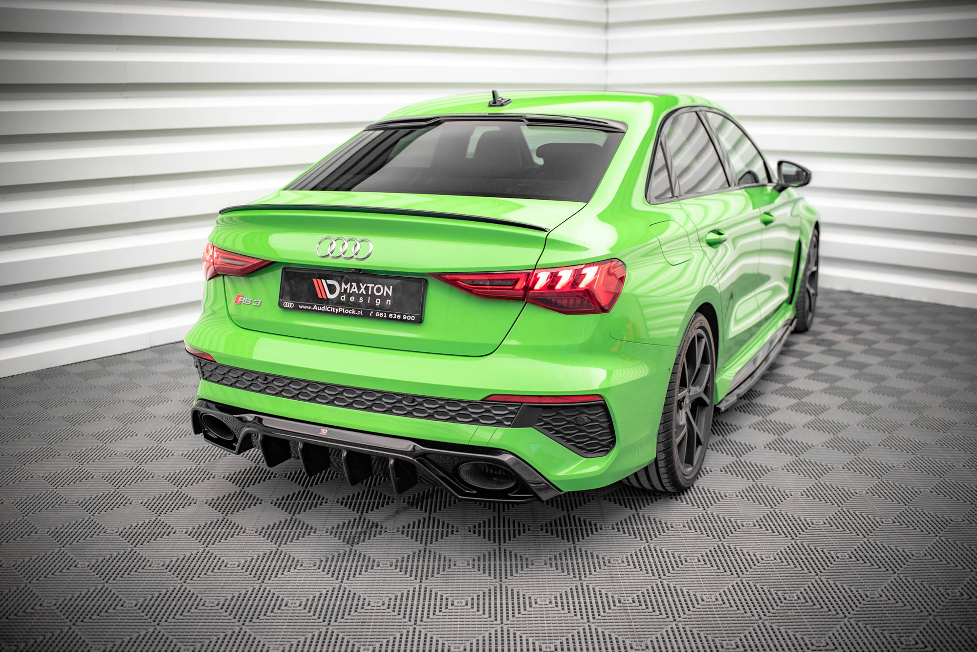 Maxton Design Diffusor Heck Ansatz passend für Audi RS3 8Y schwarz Hochglanz