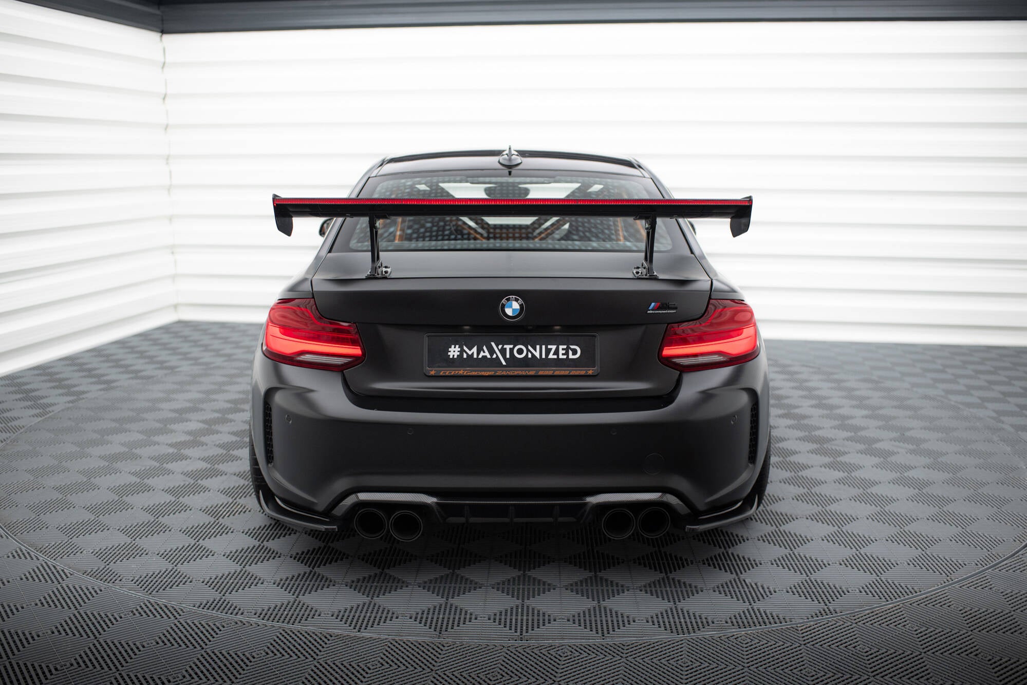 Maxton Design Carbon Spoiler With Internal Brackets Uprights BMW M2 F87 / 2 / 2 M-Paket F22 für BMW M2 F87