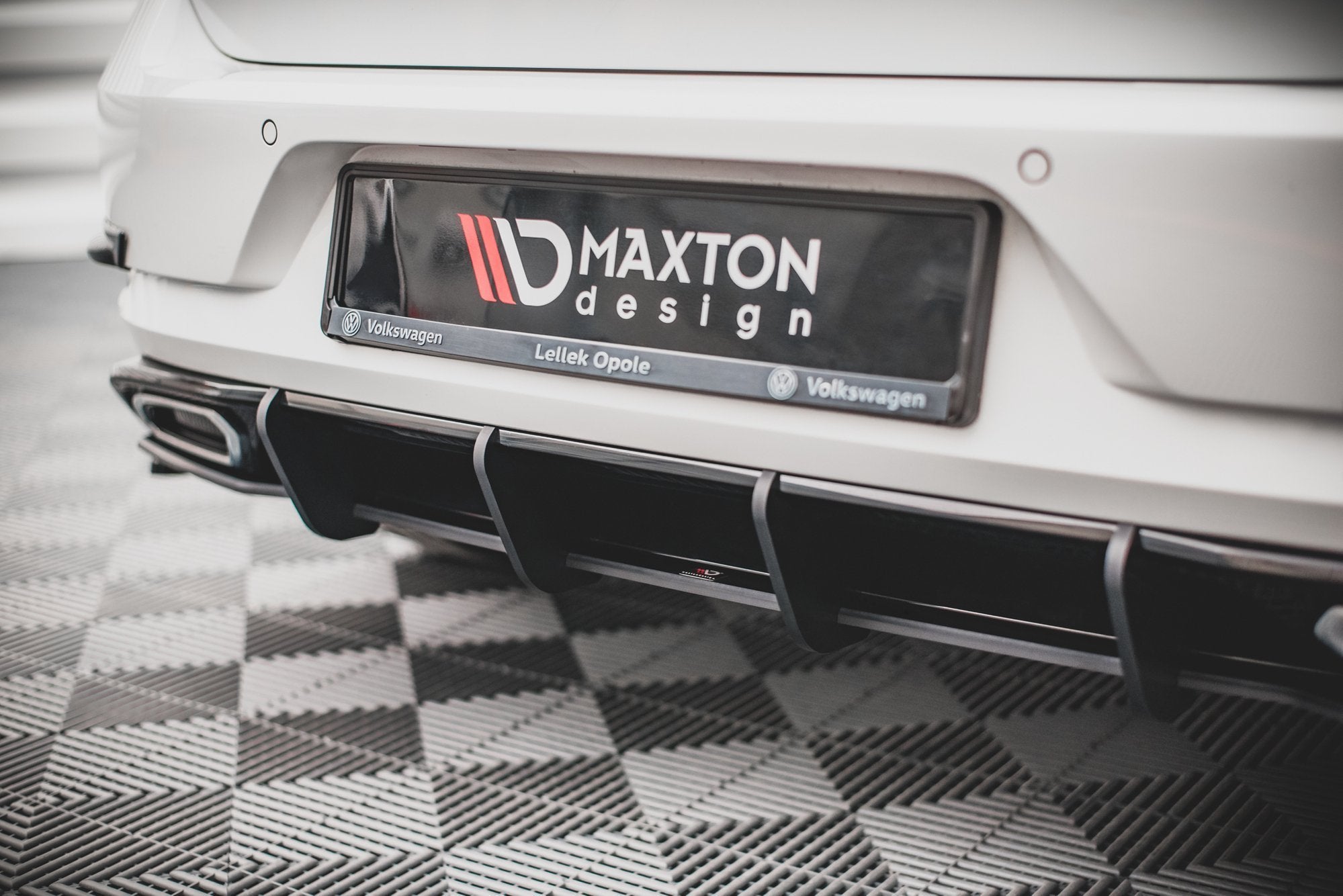 Maxton Design Rennen Street Pro Heckschürze passend für VW Golf R-Line Mk 7 Facelift