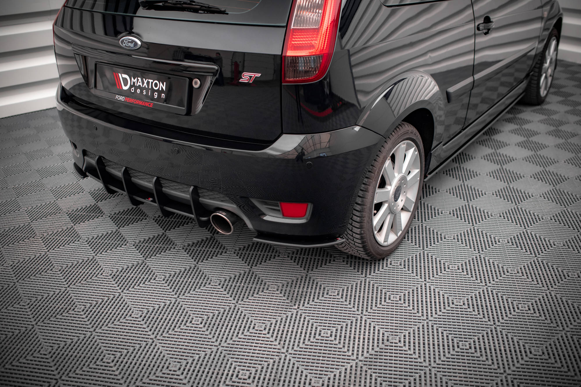 Maxton Design Street Pro Heck Ansatz Flaps Diffusor passend für Ford Fiesta ST Mk6