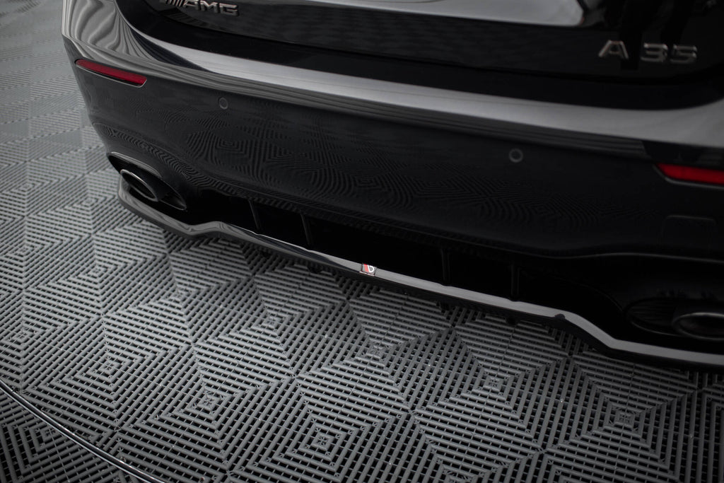 Maxton Design Street+ Mittlerer Diffusor RACE passend für Mercedes-AMG A35 Hatchback W177 schwarz Hochglanz