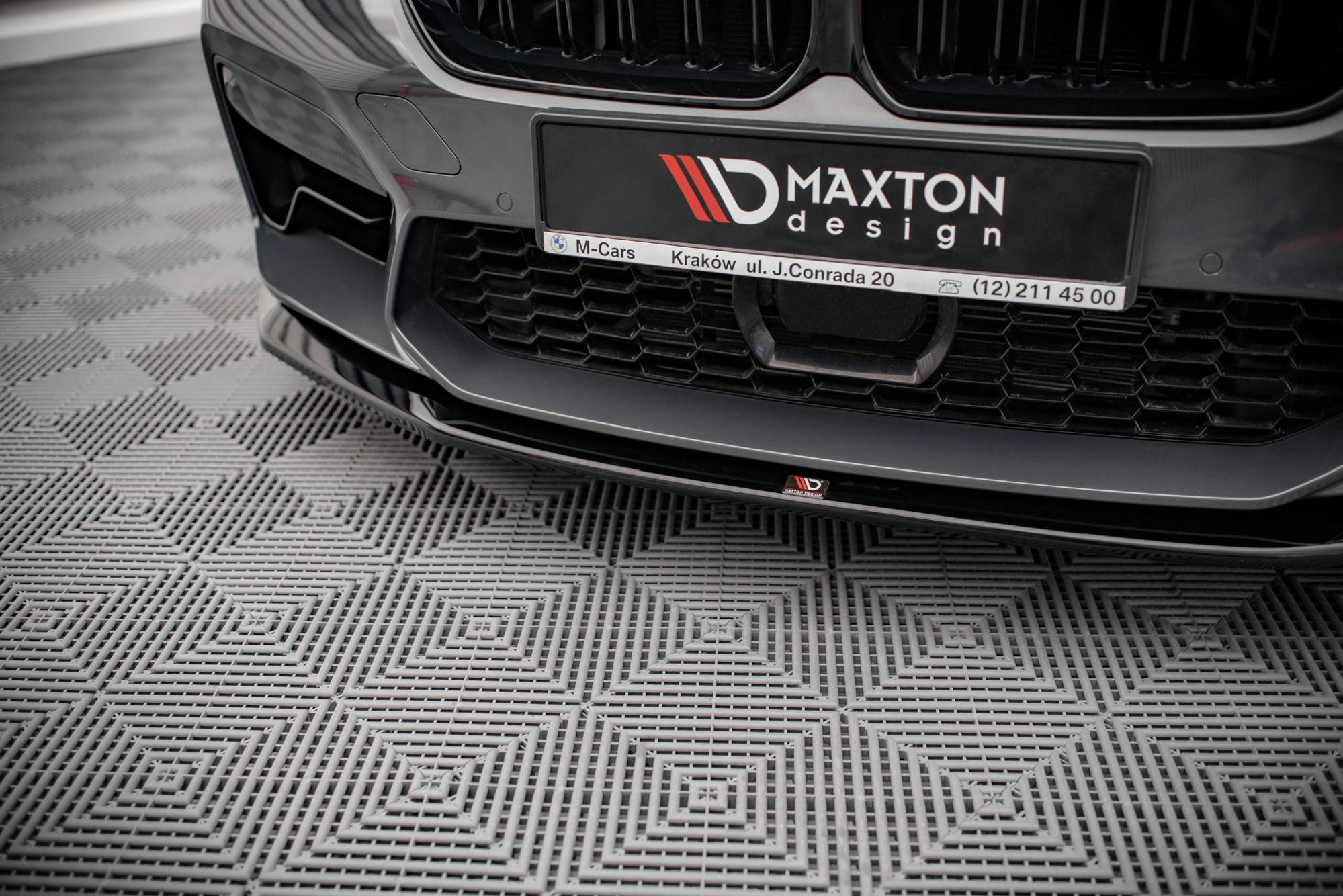 Maxton Design Street+ Spoilerlippe Front Ansatz V.3 passend für BMW M5 F90 Facelift schwarz Hochglanz
