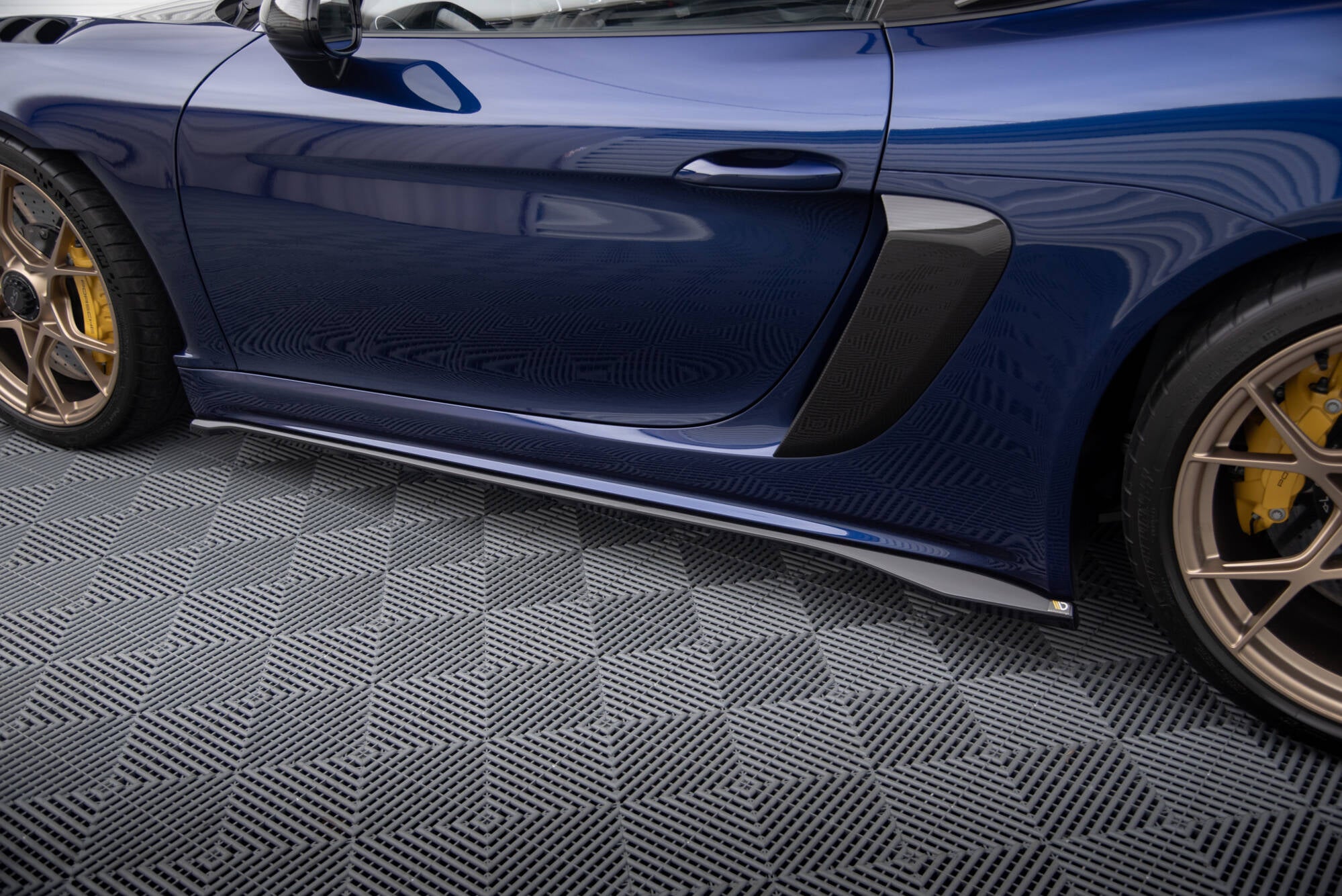 Maxton Design Street+ Seitenschweller Leisten passend für Porsche 718 Cayman GT4 RS 982c schwarz Hochglanz