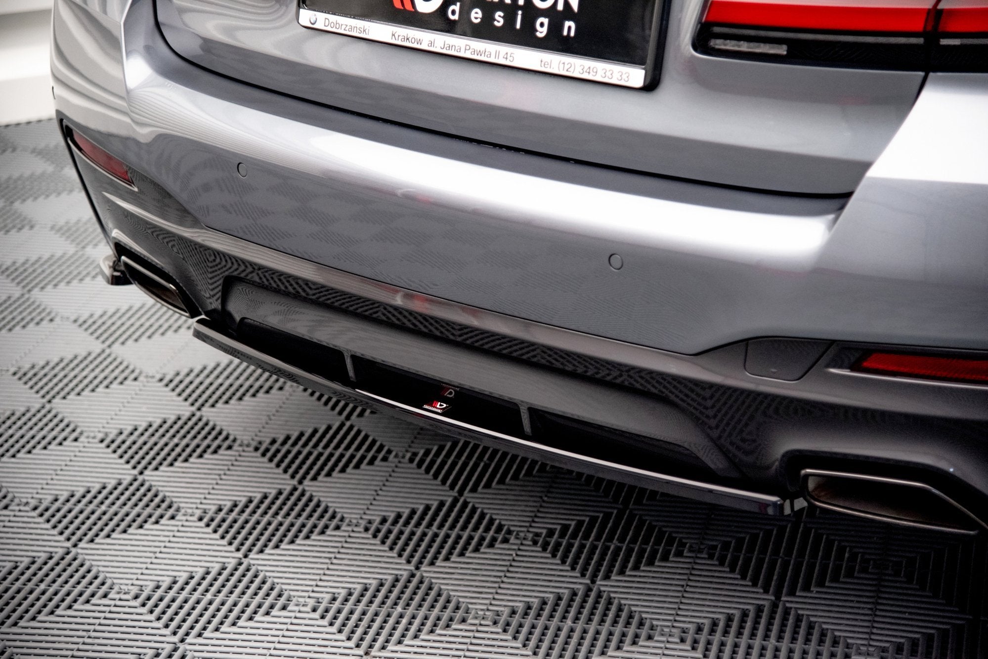 Maxton Design Heckansatz BMW 5er M-Paket Limousine / Touring G30 / G31 Facelift schwarz Hochglanz für BMW 5er G30