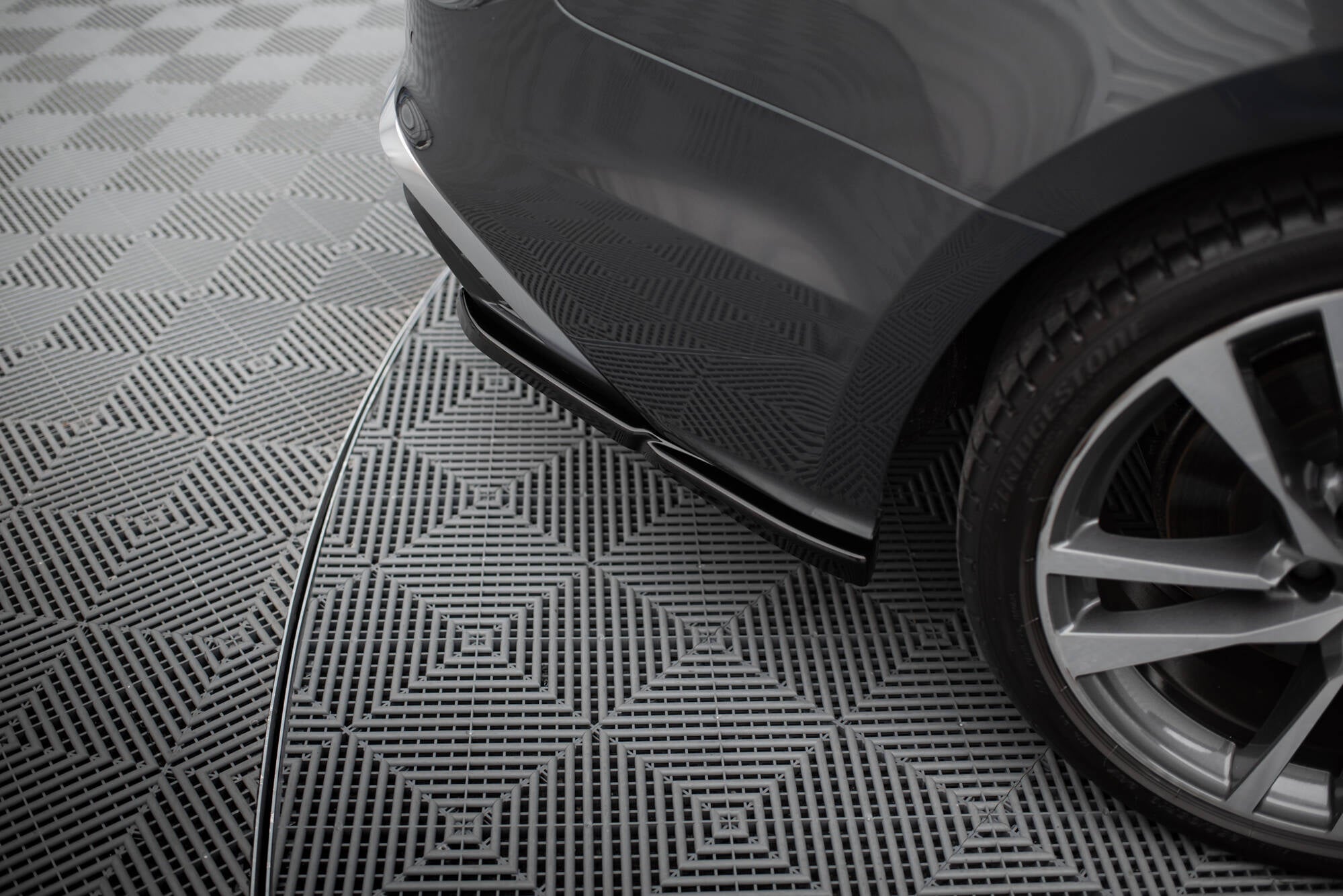 Maxton Design Heck Ansatz Flaps Diffusor passend für Audi S5 Sportback / Coupe F5 Facelift schwarz Hochglanz