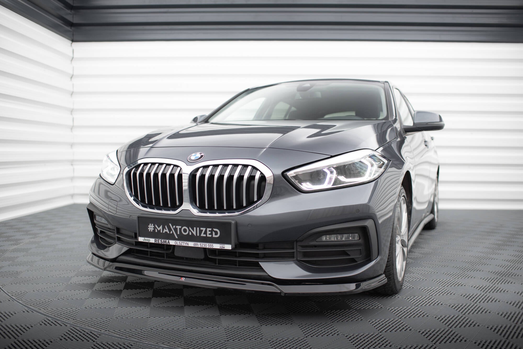 Maxton Design Street+ Spoilerlippe Front Ansatz V.2 passend für BMW 1er F40 schwarz Hochglanz