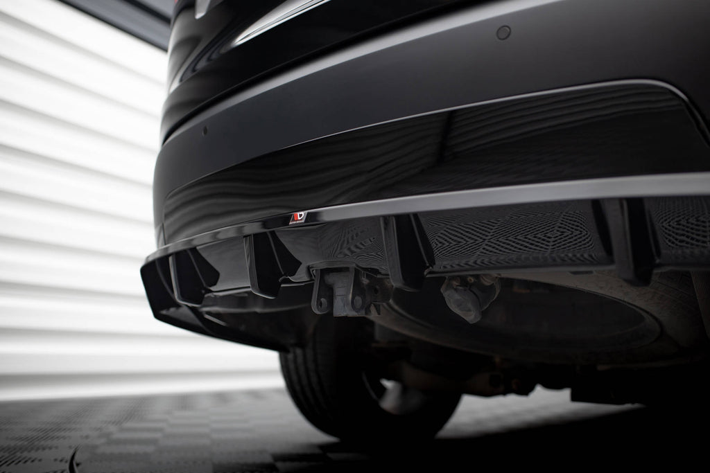 Maxton Design Street+ Mittlerer Diffusor RACE passend für Land Rover Discovery HSE Mk5 schwarz Hochglanz