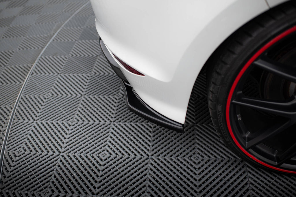 Maxton Design Heck Ansatz Flaps Diffusor passend für v.2 VW GOLF 7 R schwarz Hochglanz