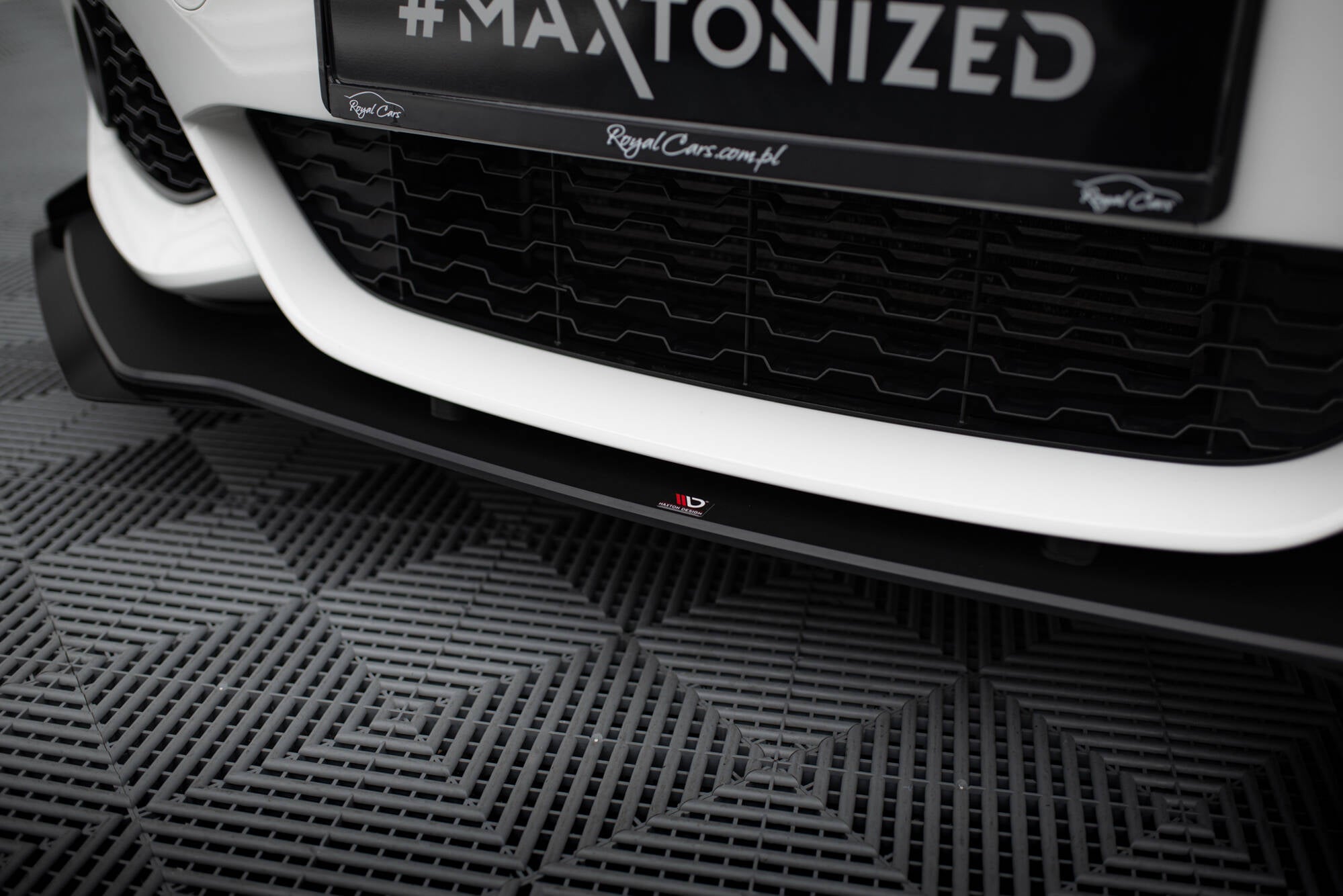 Maxton Design Street Pro Street+ Spoilerlippe Front Ansatz passend für V.3 + Flaps passend für BMW 1er F20 M-Paket Facelift / M140i schwarz Hochglanz