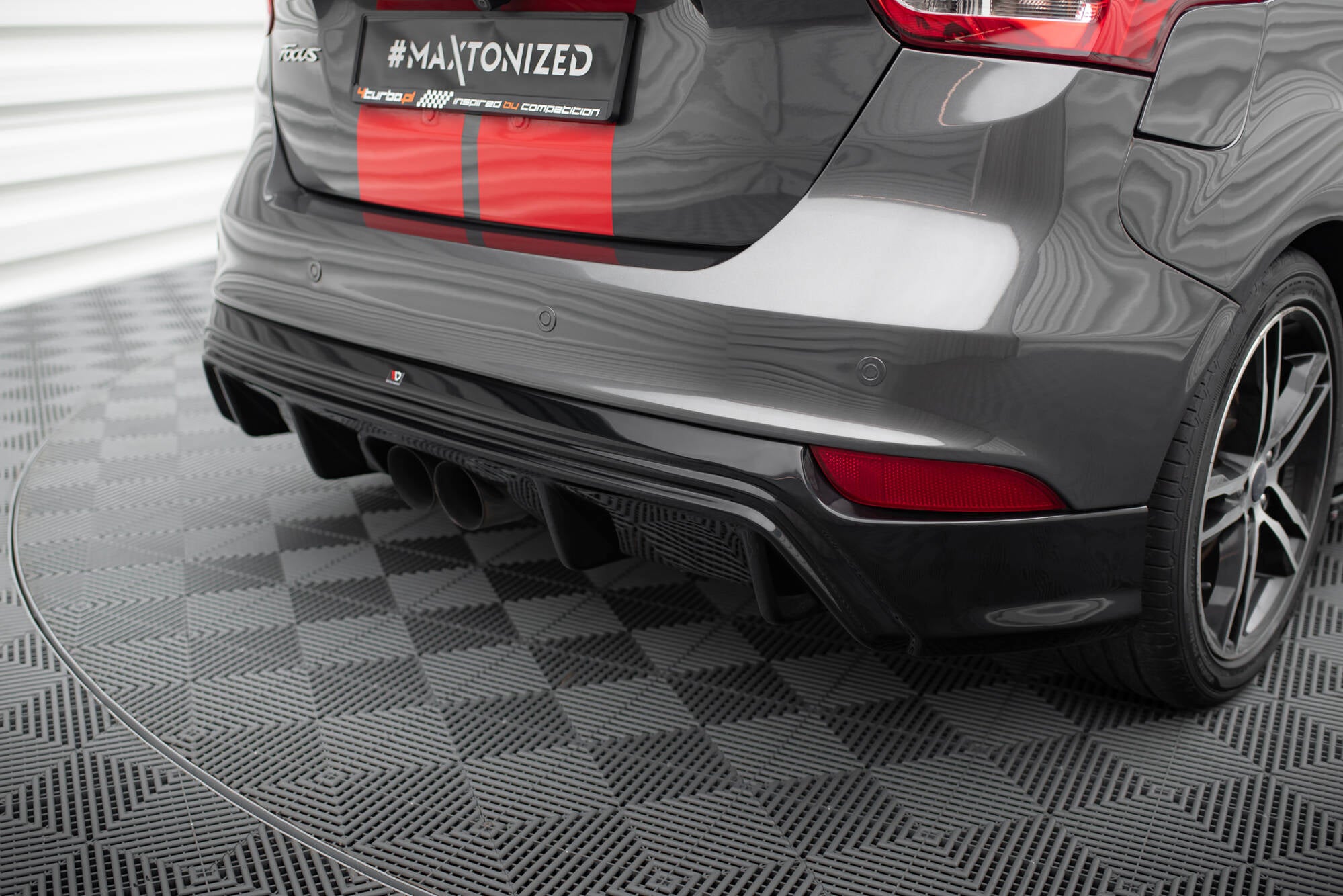 Maxton Design Diffusor Heck Ansatz passend für Ford Focus ST Mk3 Facelift (RS-Look) schwarz Hochglanz