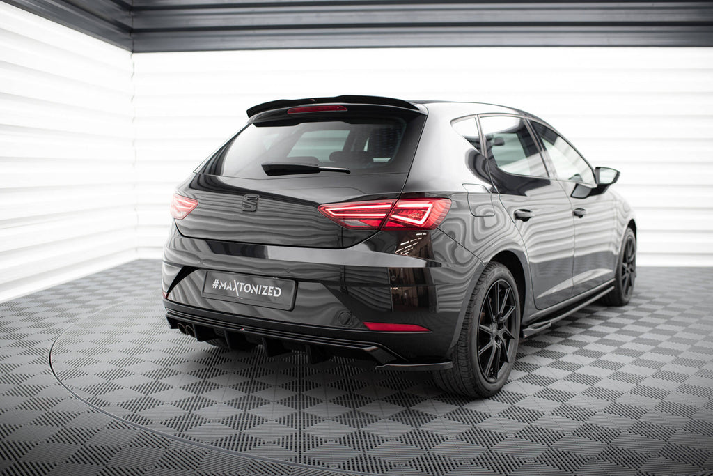 Maxton Design Spoiler CAP passend für SEAT LEON III schwarz Hochglanz