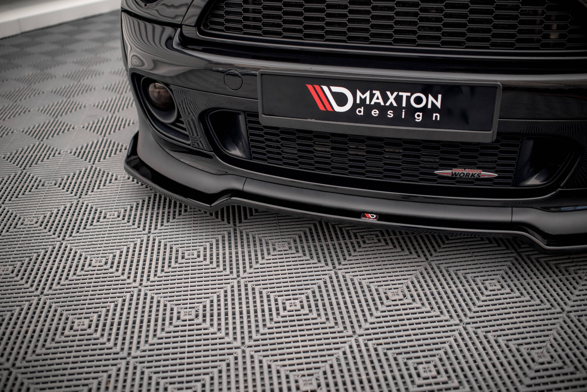 Maxton Design Street+ Spoilerlippe Front Ansatz V.2 passend für Mini Cooper John Cooper Works R56 schwarz Hochglanz