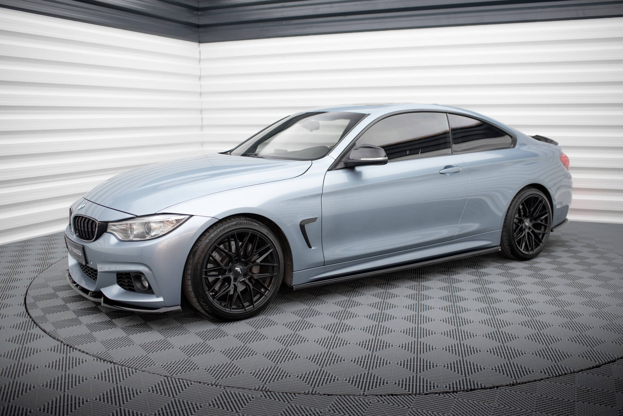 Maxton Design Street+ Seitenschweller Leisten passend für V.3 passend für BMW 4er Coupe / Gran Coupe / Cabrio M-Paket F32 / F36 / F33 schwarz Hochglanz
