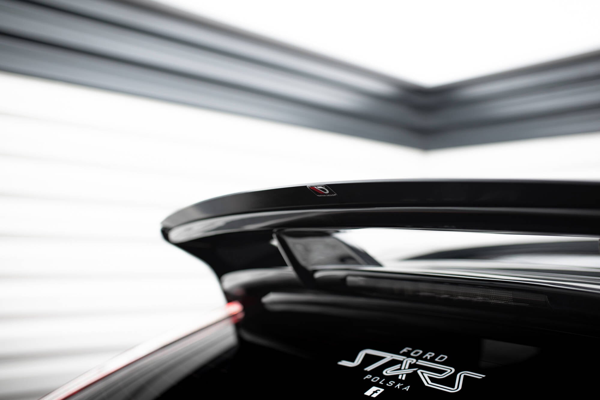 Maxton Design Spoiler CAP passend für Ford Focus RS Mk2 schwarz Hochglanz