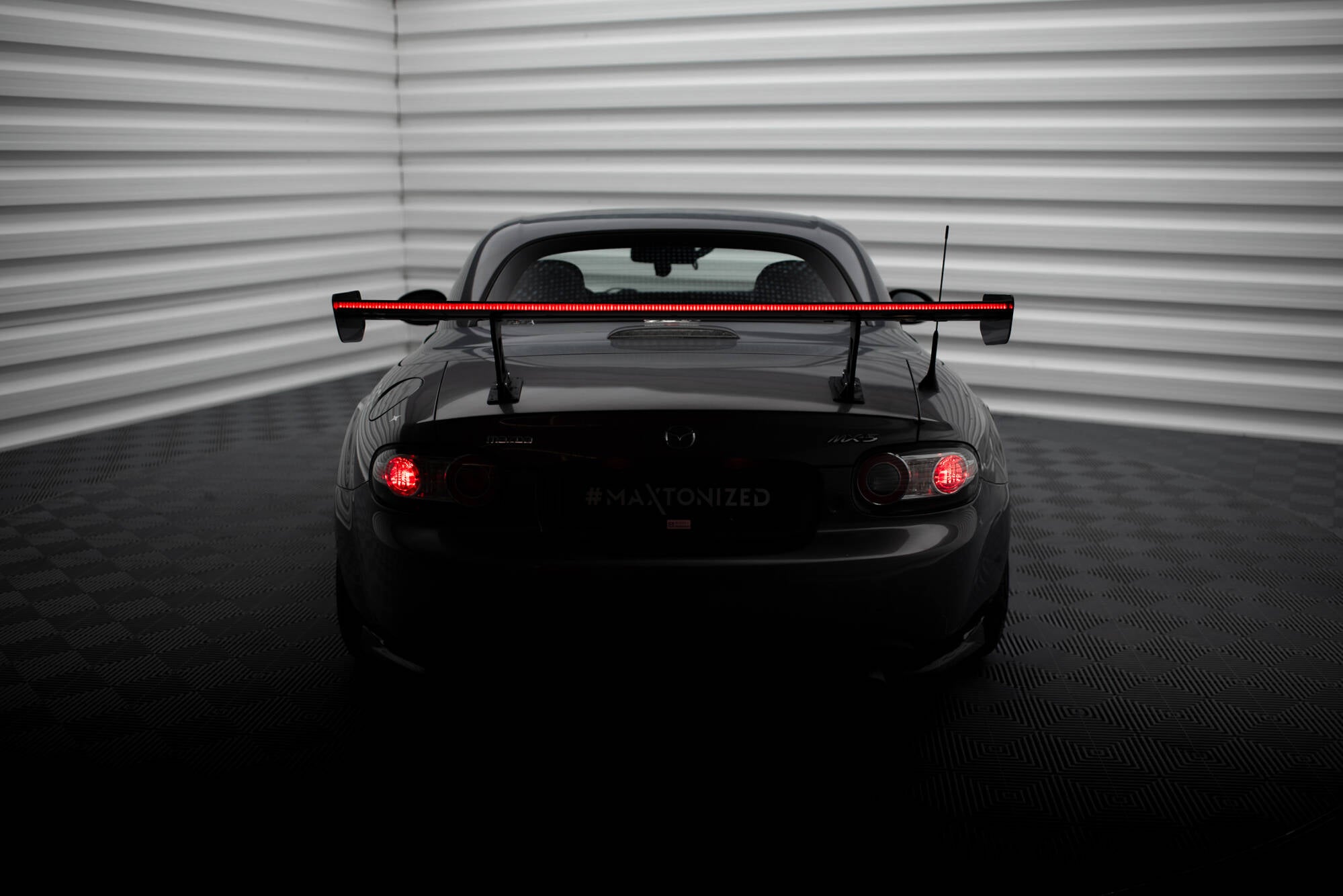 Maxton Design Carbon Spoiler+ LED Mazda MX5 Hardtop NC(MK3) für Mazda MX-5 Mk3 (NC)