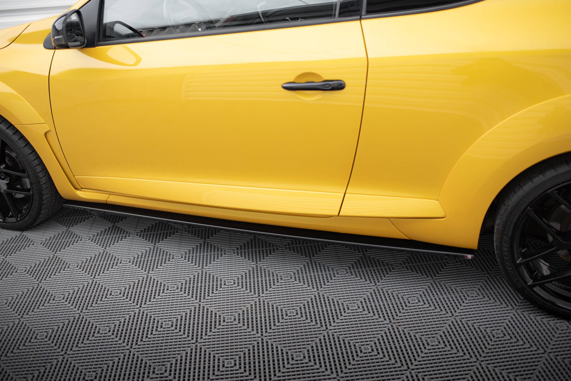 Maxton Design Street+ Seitenschweller Leisten passend für Renault Megane RS Mk3 schwarz Hochglanz
