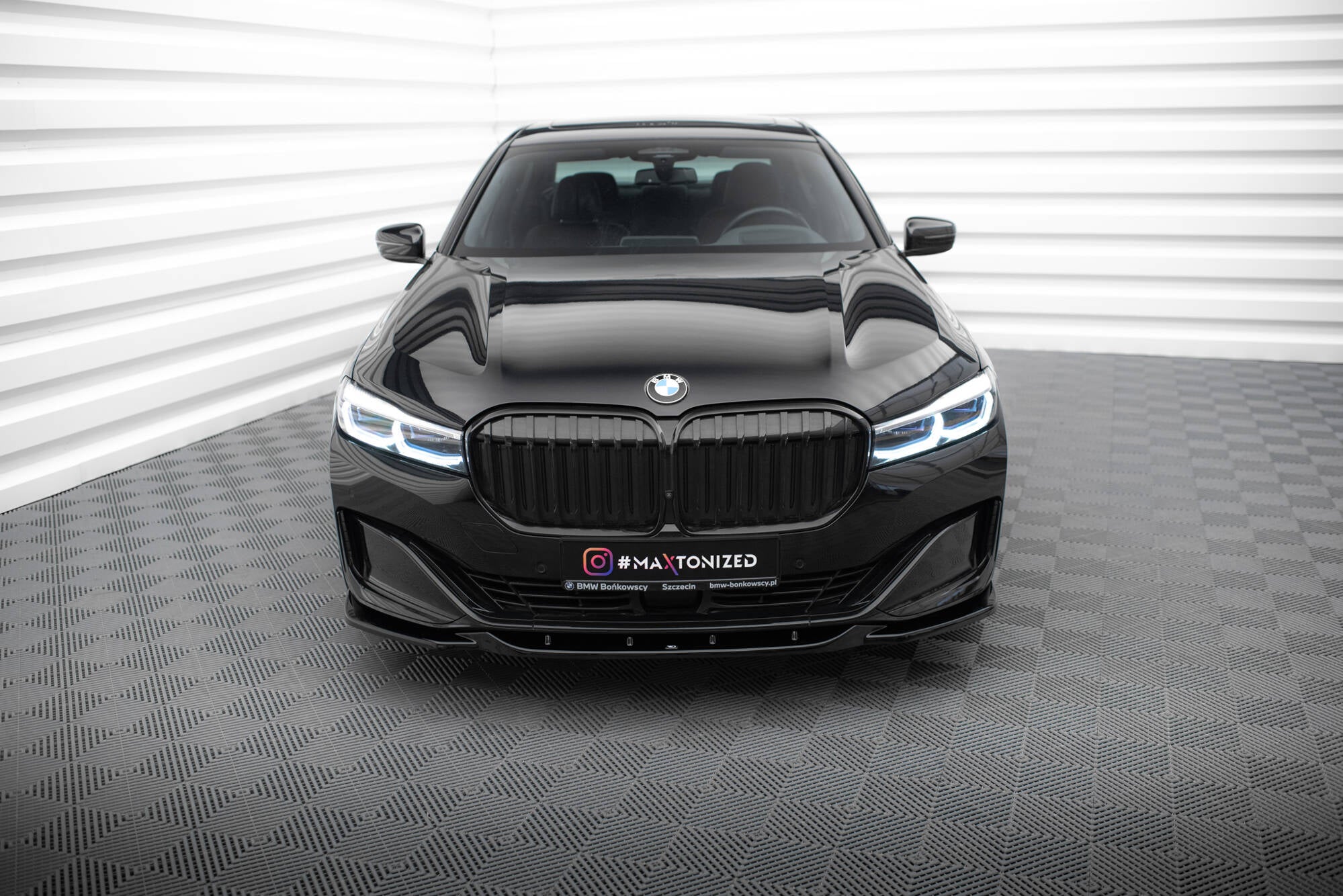 Maxton Design Street+ Spoilerlippe Front Ansatz V.2 passend für BMW 7 G11 / G12 Facelift schwarz Hochglanz