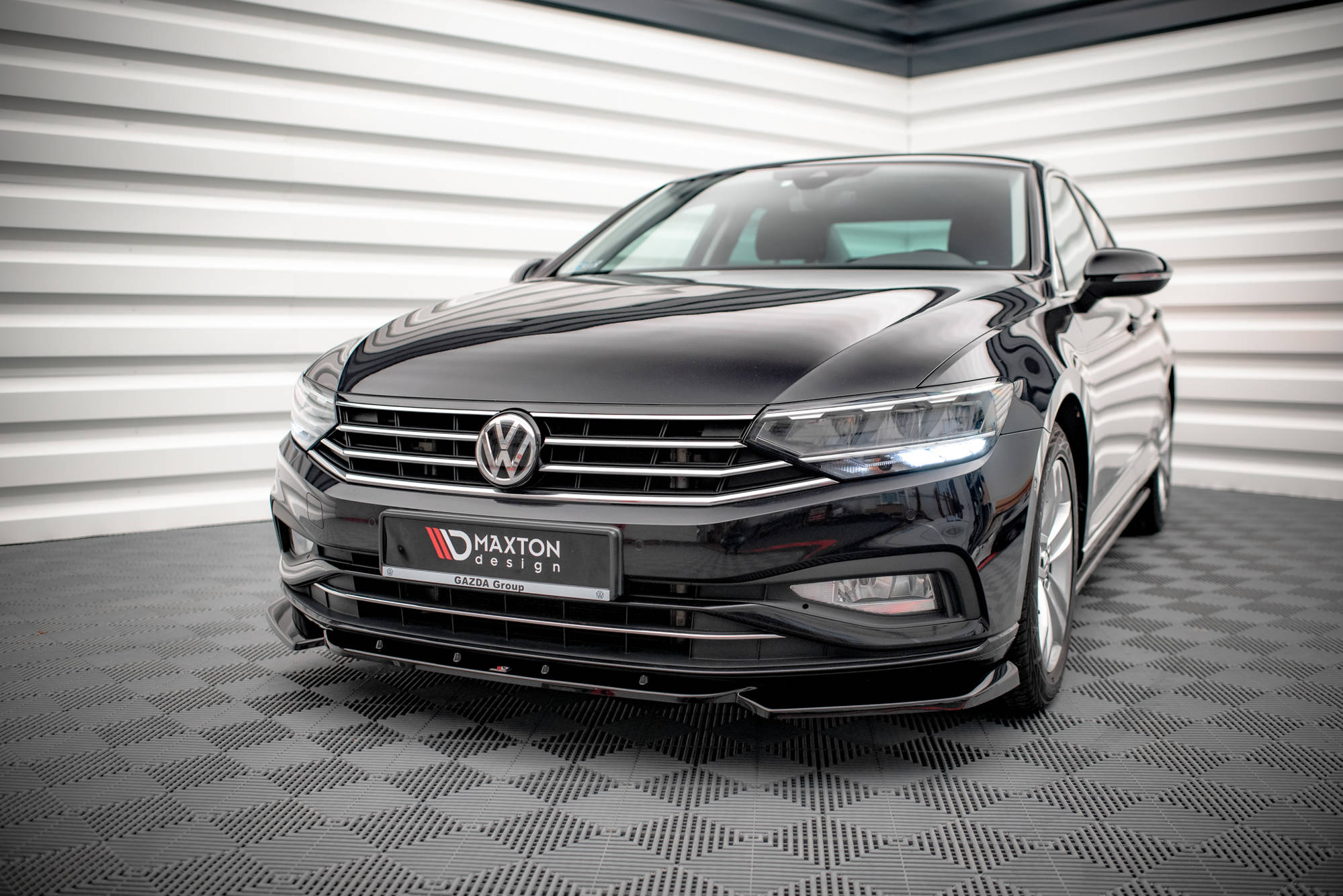 Maxton Design Street+ Spoilerlippe Front Ansatz V.1 passend für VW Passat B8 Facelift schwarz Hochglanz