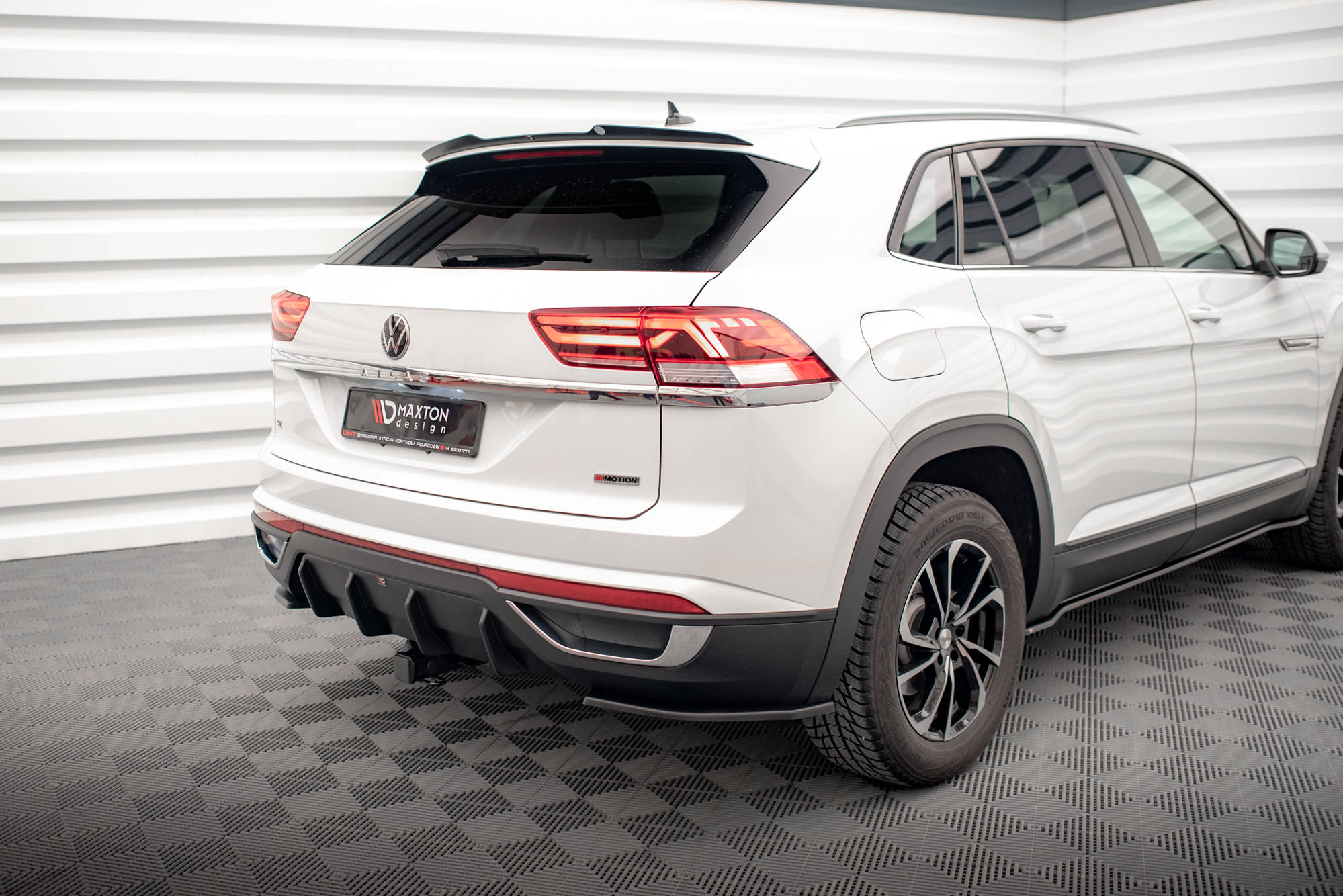 Maxton Design Diffusor Heck Ansatz passend für VW Atlas Cross Sport schwarz Hochglanz