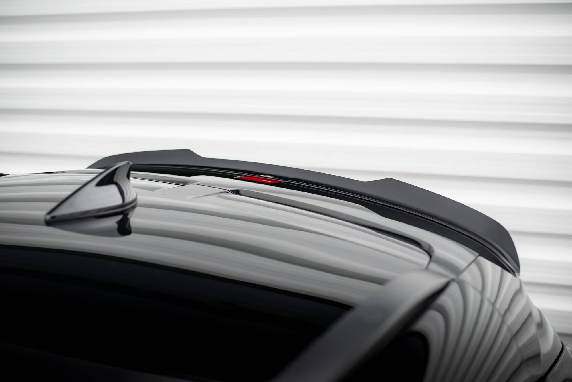 Maxton Design Spoiler CAP passend für Hyundai Kona N-Line Mk2 schwarz Hochglanz
