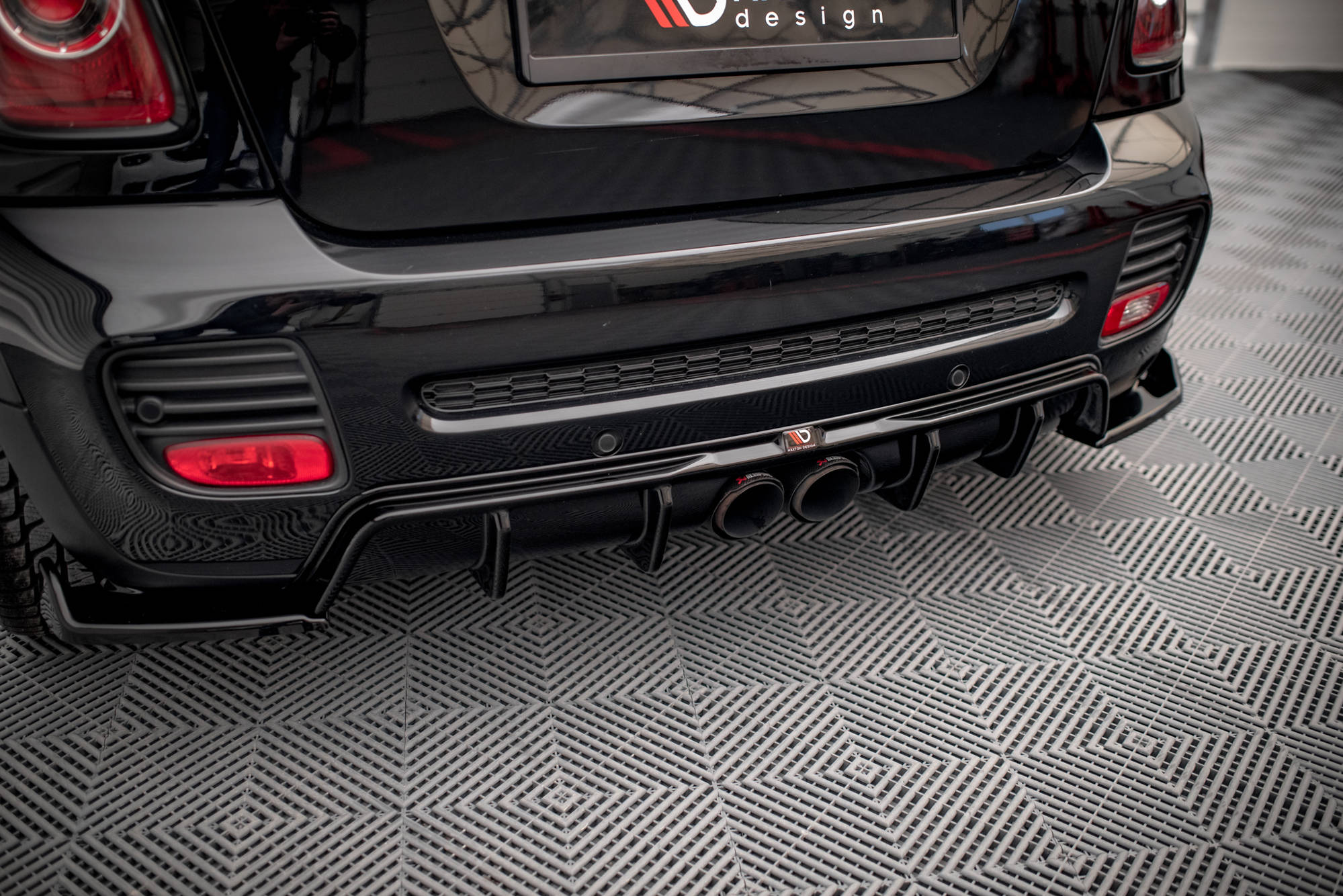 Maxton Design Diffusor Heck Ansatz passend für Mini Cooper John Cooper Works R56 schwarz Hochglanz