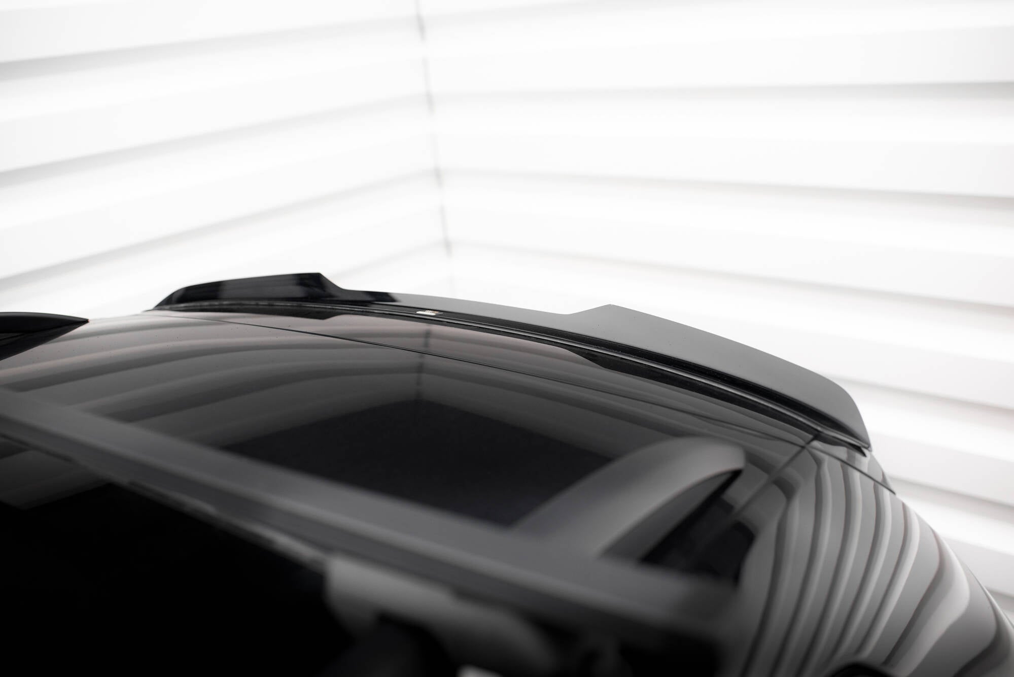 Maxton Design Spoiler CAP passend für VW Touareg Mk2 schwarz Hochglanz