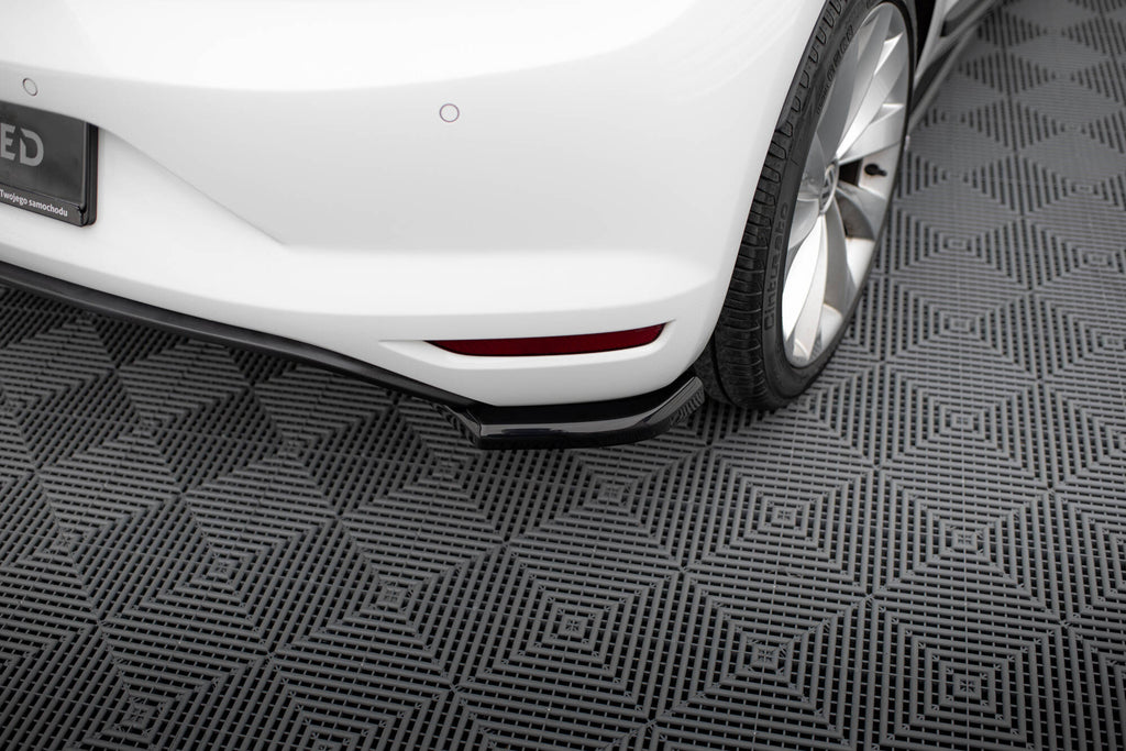 Maxton Design Heck Ansatz Flaps Diffusor V.1 passend für VW Scirocco Mk3 Facelift schwarz Hochglanz