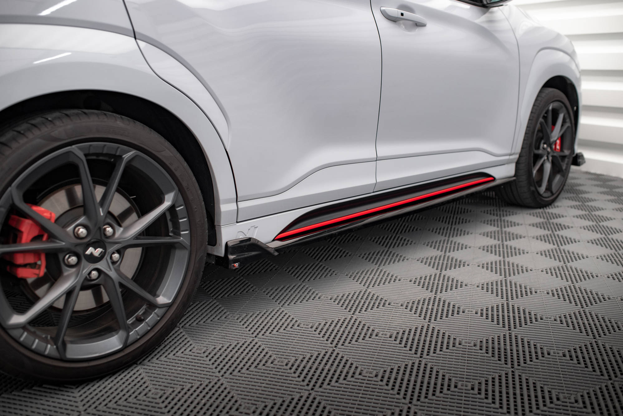 Maxton Design Street+ Seitenschweller Leisten passend für V.1 + Flaps passend für Hyundai Kona N Mk1
