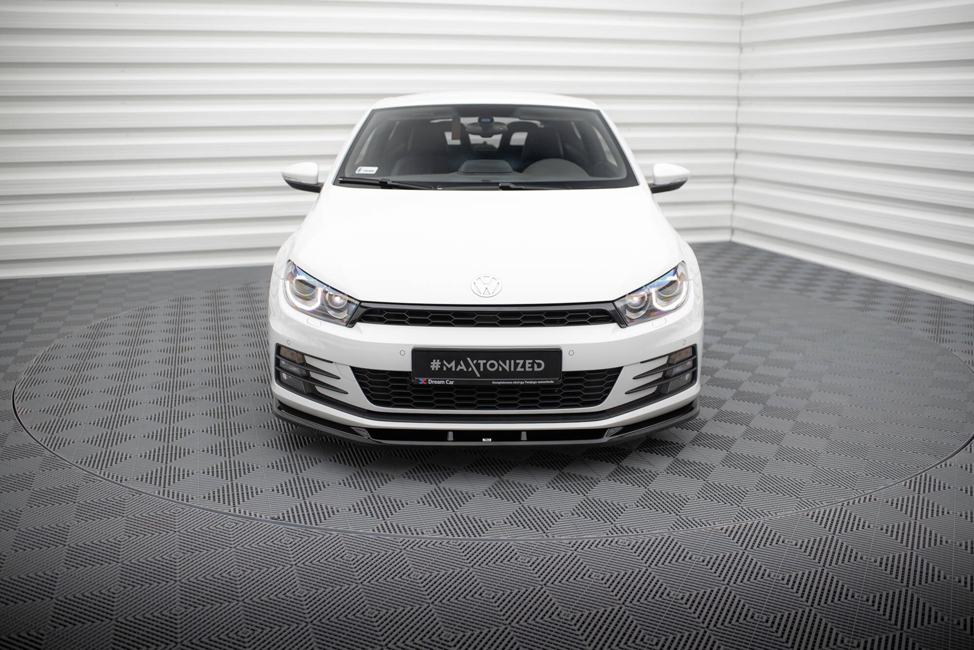Maxton Design Street+ Spoilerlippe Front Ansatz V.1 passend für VW Scirocco Mk3 Facelift schwarz Hochglanz