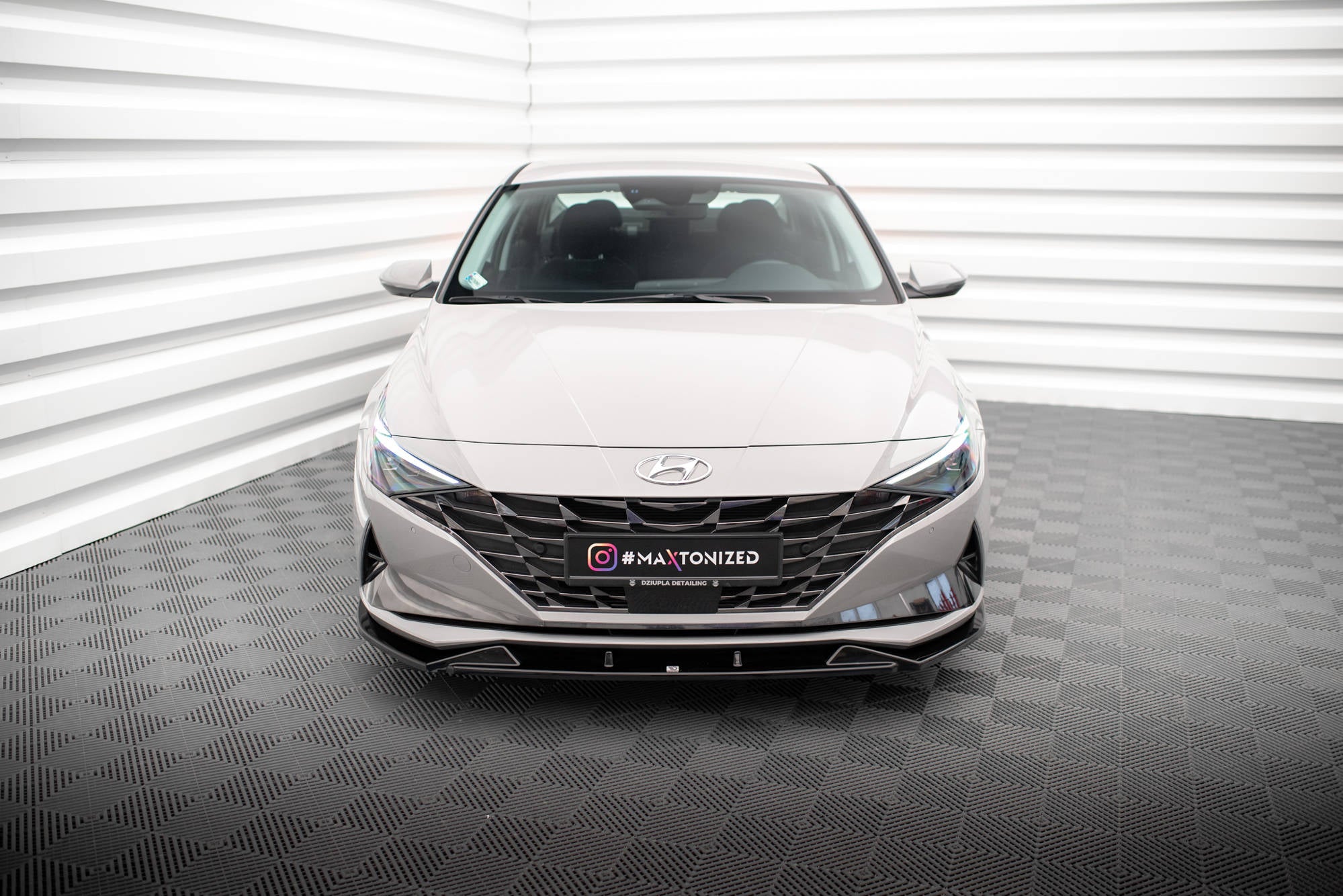 Maxton Design Street+ Spoilerlippe Front Ansatz passend für Hyundai Elantra Mk7 schwarz Hochglanz
