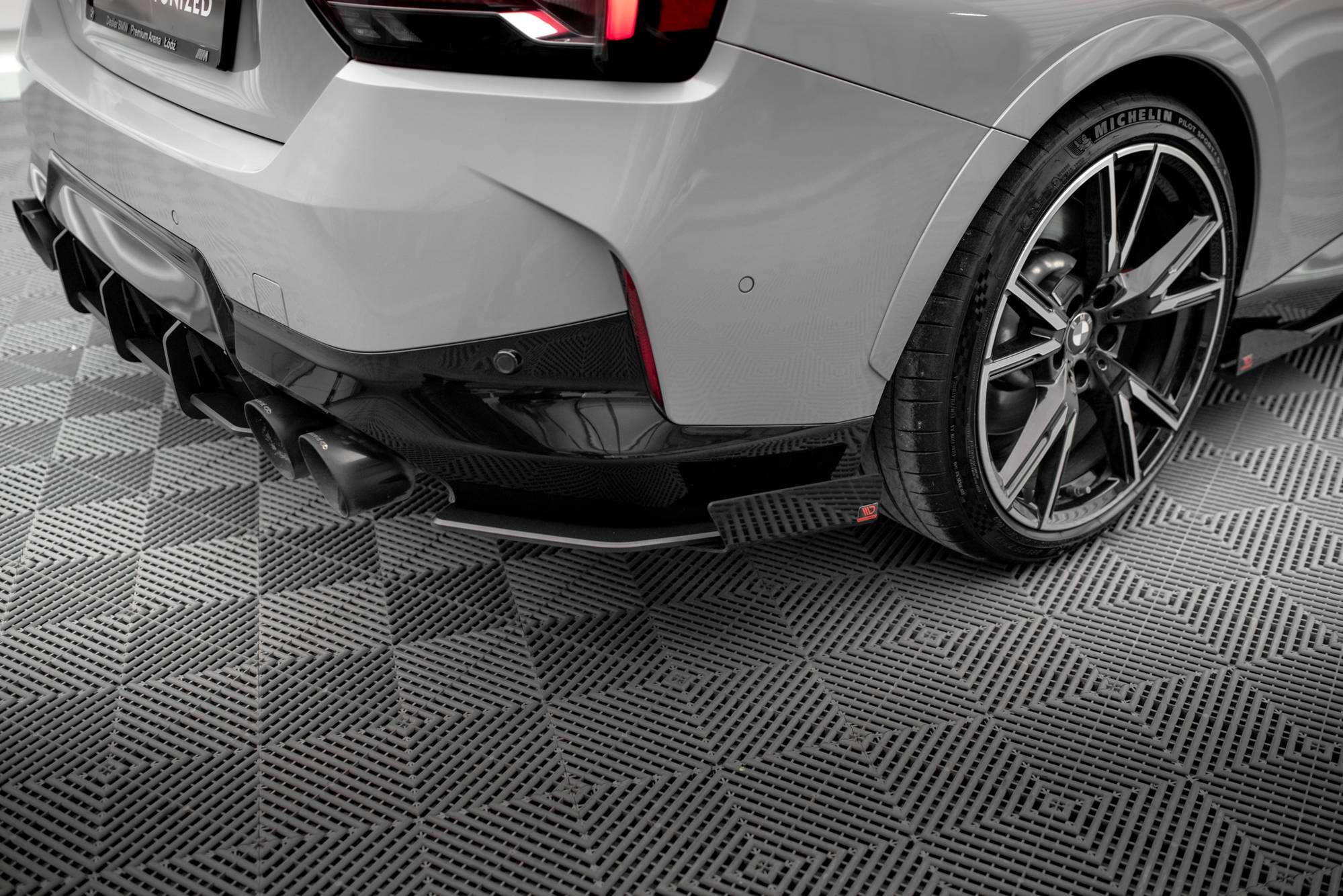 Maxton Design Street Pro Heck Ansatz Flaps Diffusor + Flaps passend für BMW 2 Coupe M240i G42 schwarz Hochglanz