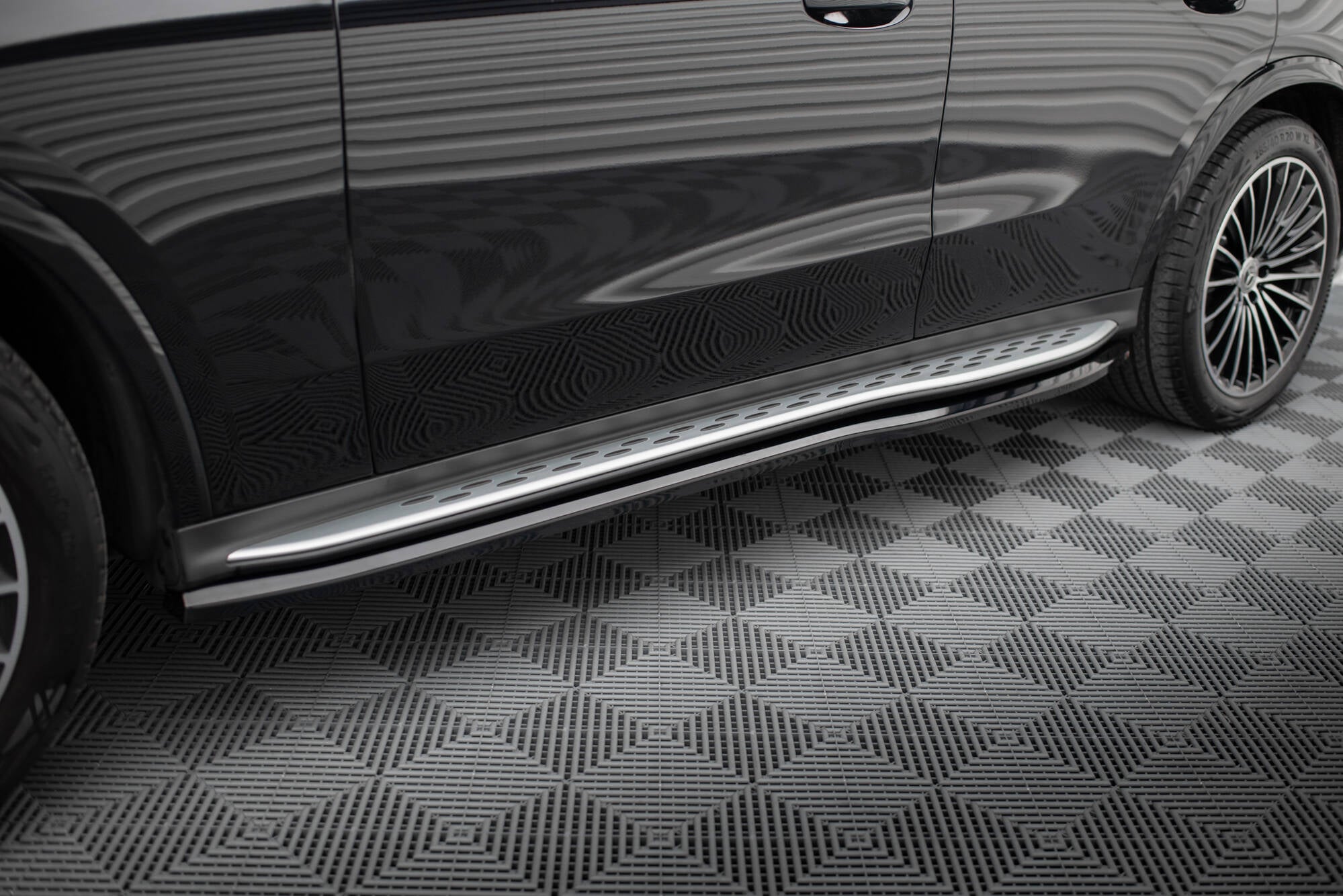 Maxton Design Street+ Seitenschweller Leisten passend für Mercedes-Benz GLC AMG-Line X254 schwarz Hochglanz