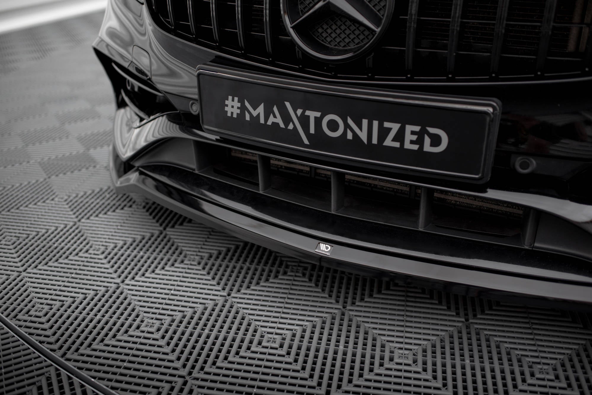 Maxton Design Street+ Spoilerlippe Front Ansatz V.1 passend für Mercedes-Benz A AMG-Line W176 Facelift schwarz Hochglanz