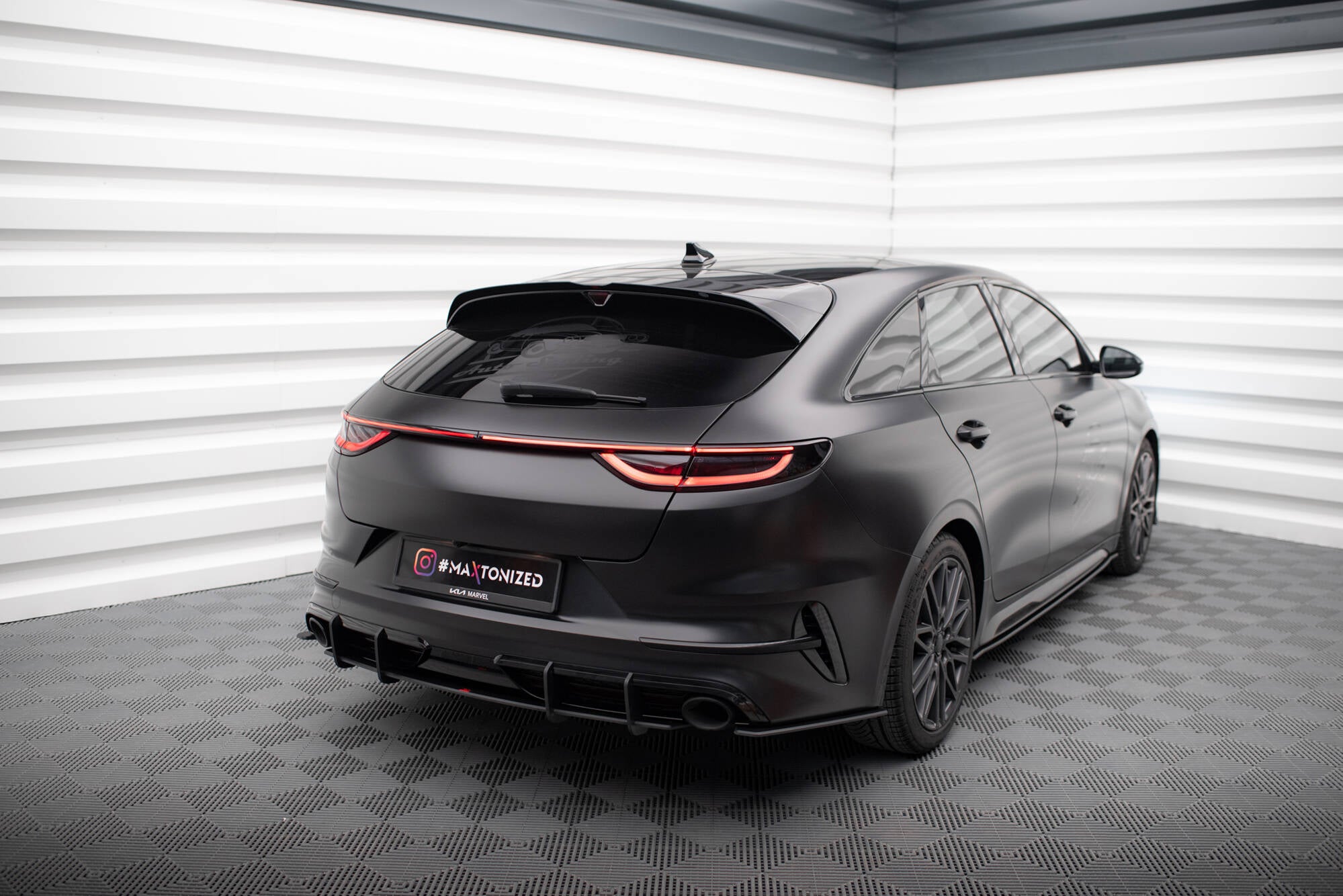 Maxton Design Street Pro Heck Ansatz Flaps Diffusor passend für Kia Proceed GT Mk1 Facelift