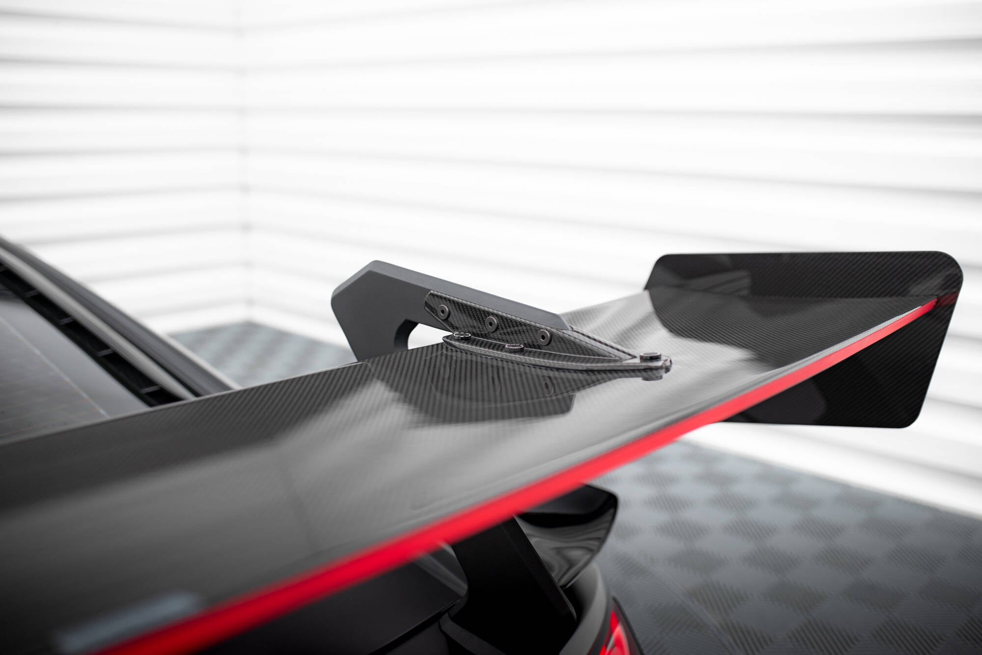 Maxton Design Carbon Spoiler + LED Audi R8 Mk2 für Audi R8 Mk2