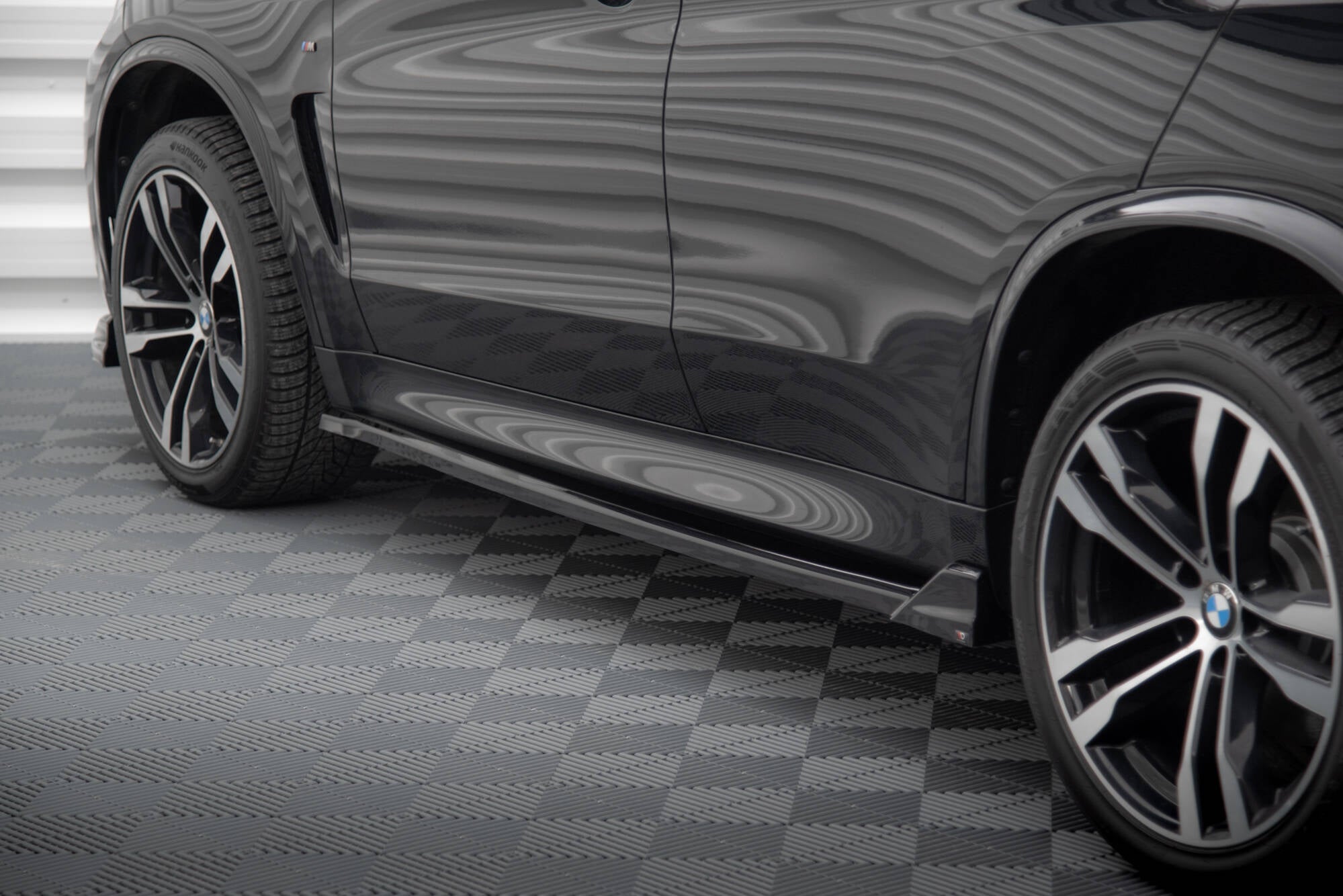 Maxton Design Street+ Seitenschweller Leisten V.2 passend für BMW X5 M-Paket F15 schwarz Hochglanz