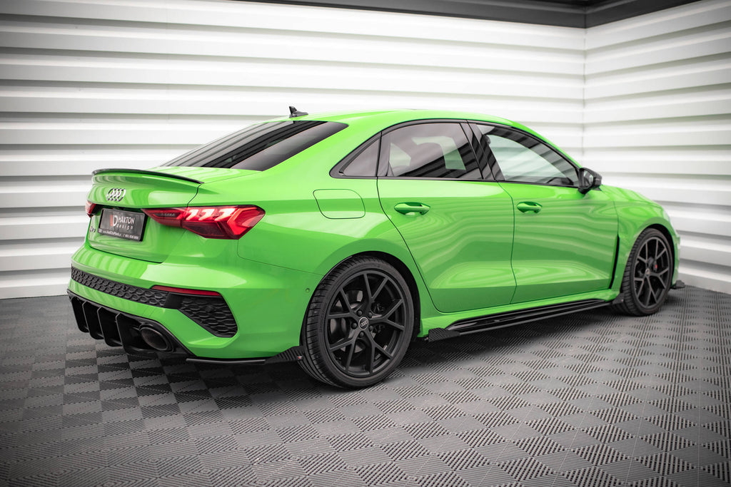 Maxton Design Hintere Seiten Flaps passend für Audi RS3 Limousine 8Y schwarz Hochglanz