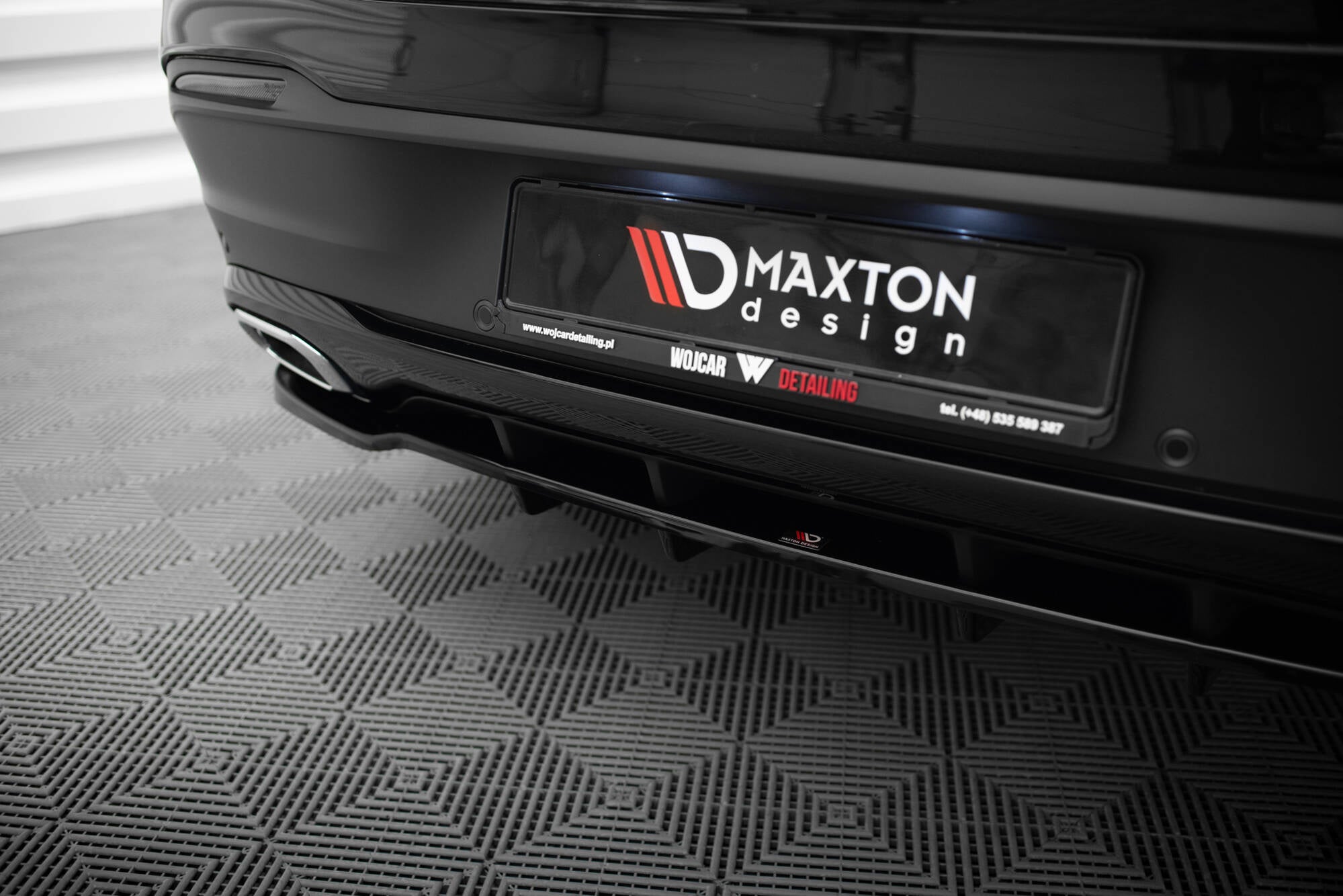 Maxton Design Street+ Mittlerer Diffusor RACE passend für V.1 Mercedes-Benz GLE Coupe AMG-Line C167 / C167 Facelift schwarz Hochglanz