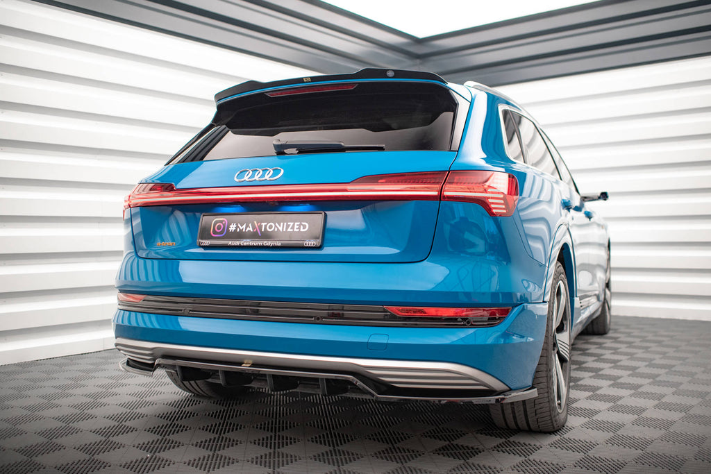 Maxton Design Street+ Mittlerer Diffusor RACE passend für Audi e-tron schwarz Hochglanz