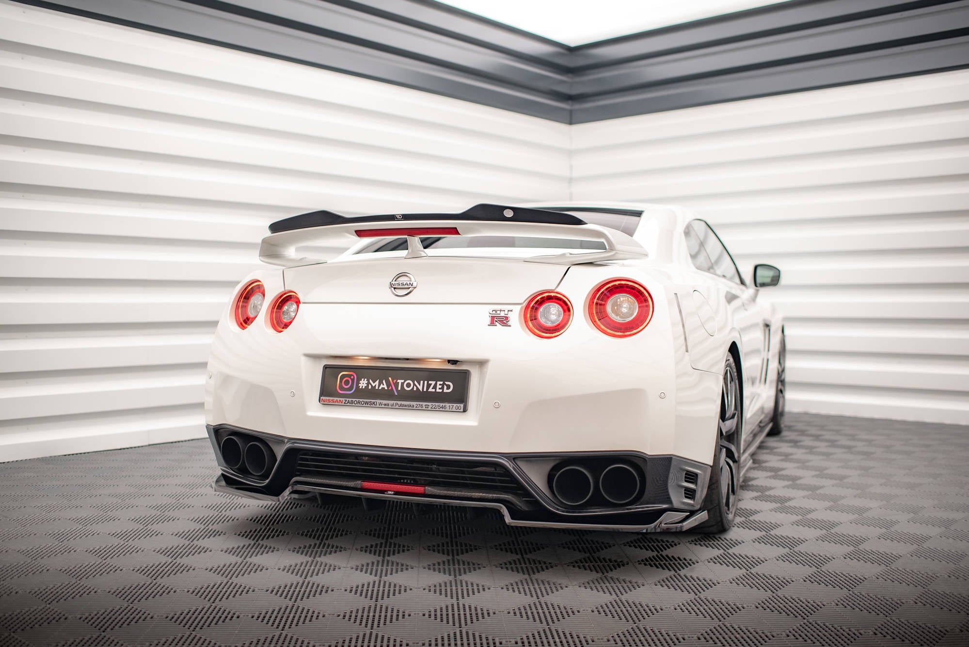 Maxton Design Spoiler CAP passend für Nissan GTR R35 Facelift schwarz Hochglanz