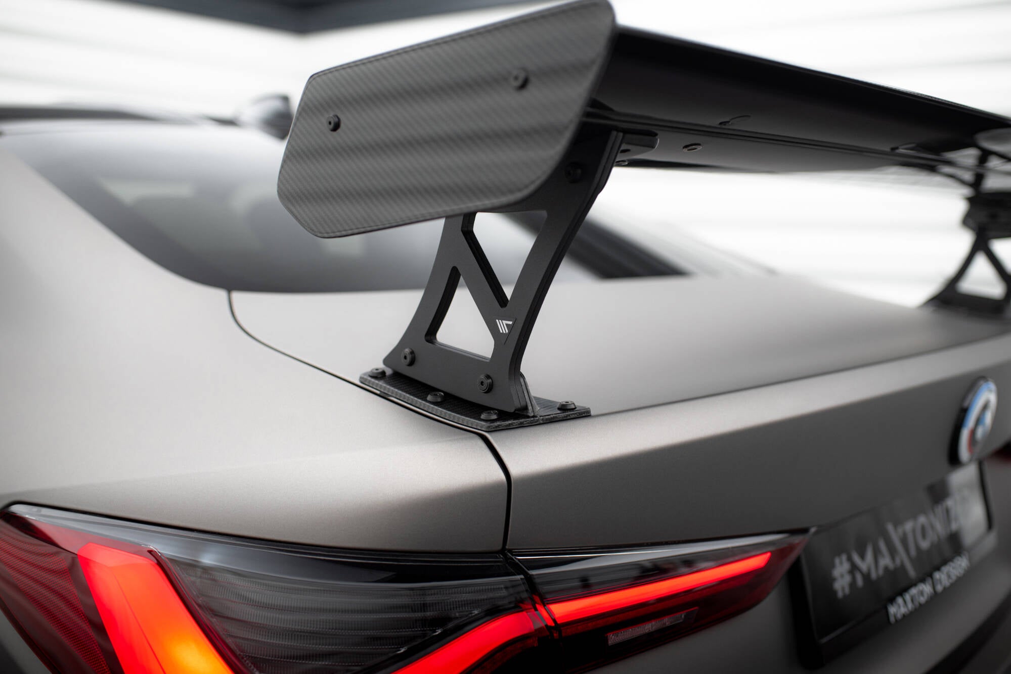Maxton Design Carbon Spoiler With External Brackets Uprights BMW M4 G82 / G82 Facelift / M440i / 4 M-Paket G22 / G22 Facelift für BMW 4er Coupe