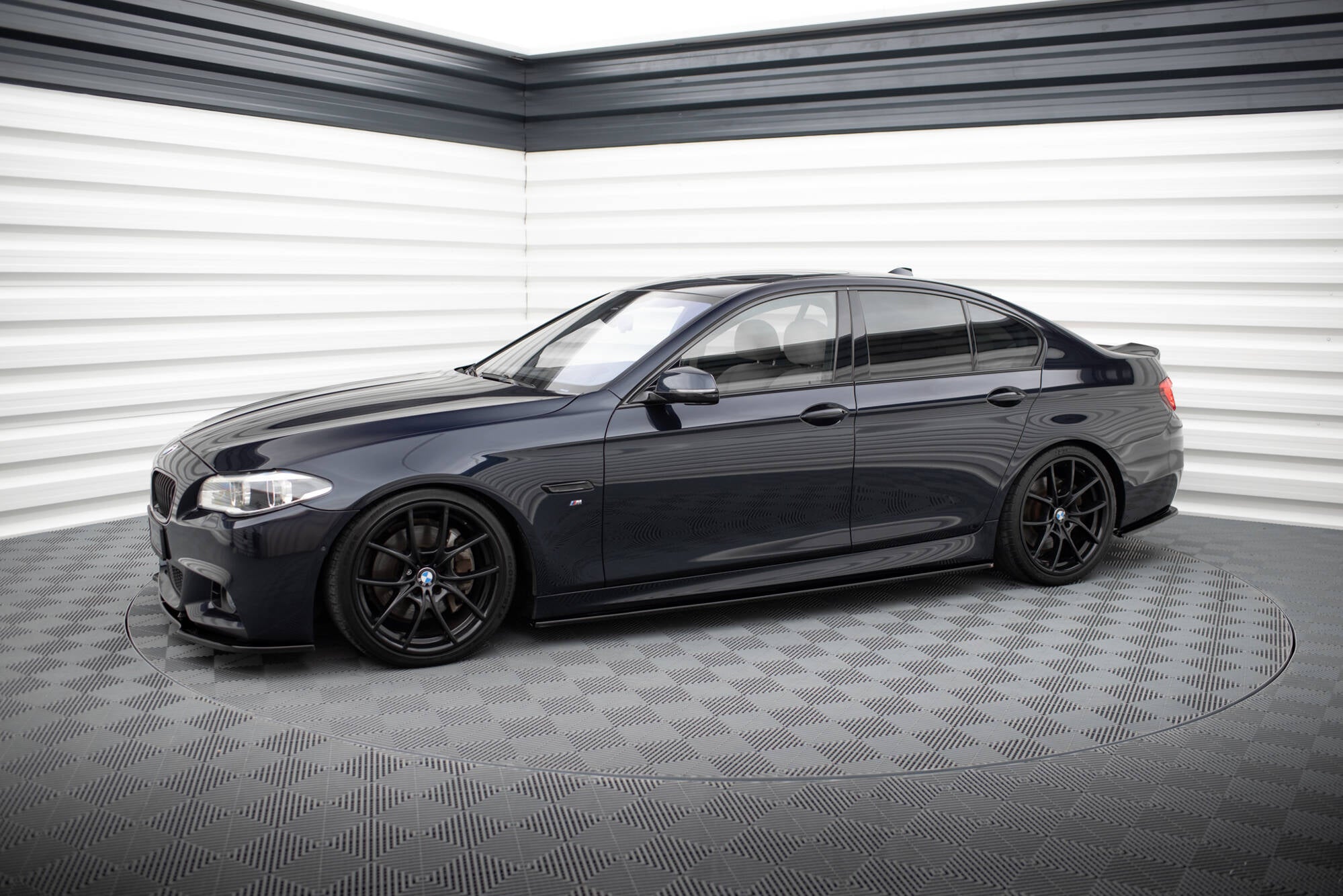Maxton Design Street+ Seitenschweller Leisten passend für BMW 5er F10/ F11 M-POWER/ M Paket schwarz Hochglanz