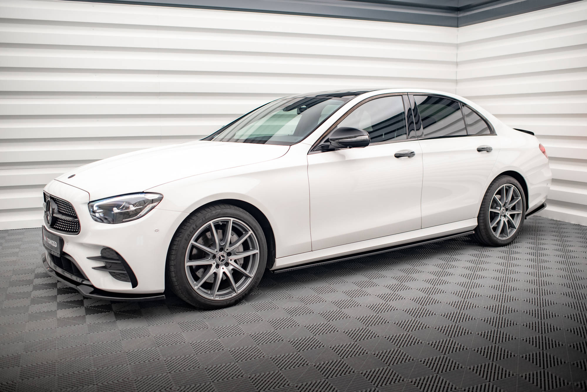 Maxton Design Street+ Seitenschweller Leisten passend für Mercedes-Benz E AMG-Line W213 Facelift schwarz Hochglanz