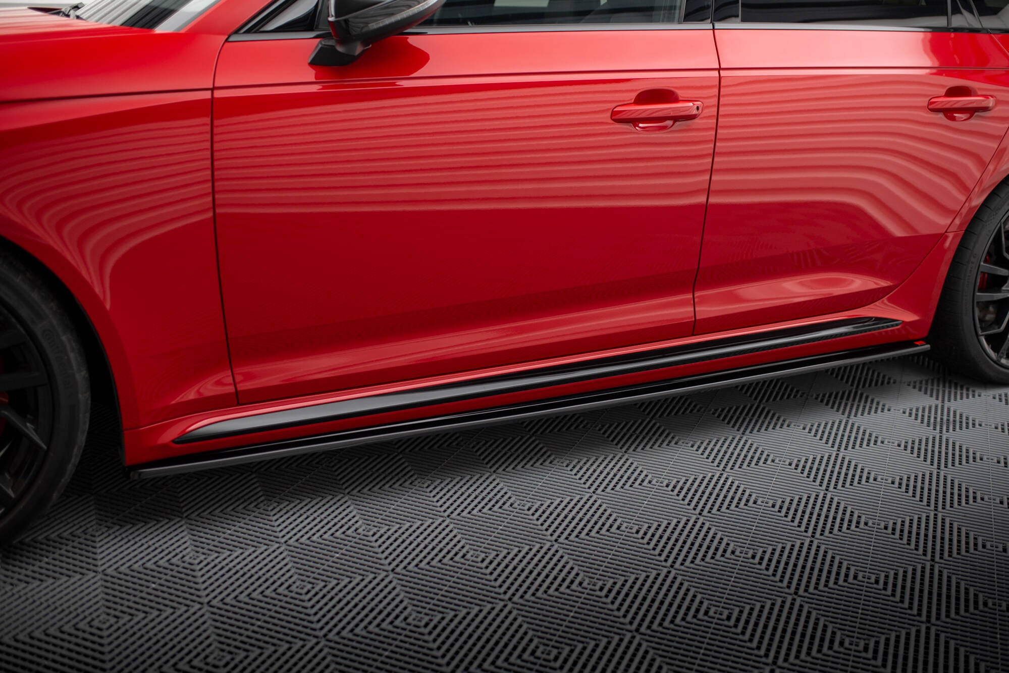 Maxton Design Street+ Seitenschweller Leisten passend für Audi RS4 B9 / B9 Facelift schwarz Hochglanz