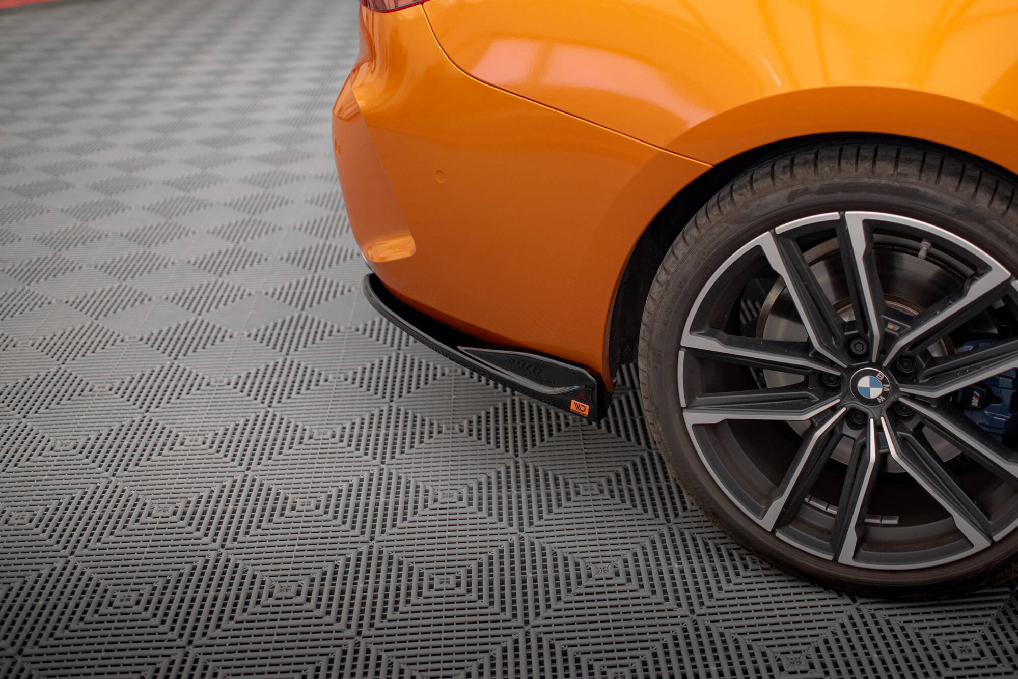 Maxton Design Heck Ansatz Flaps Diffusor V.2 passend für BMW 4er M440i G22 / G23 / G22 Facelift / G23 Facelift schwarz Hochglanz