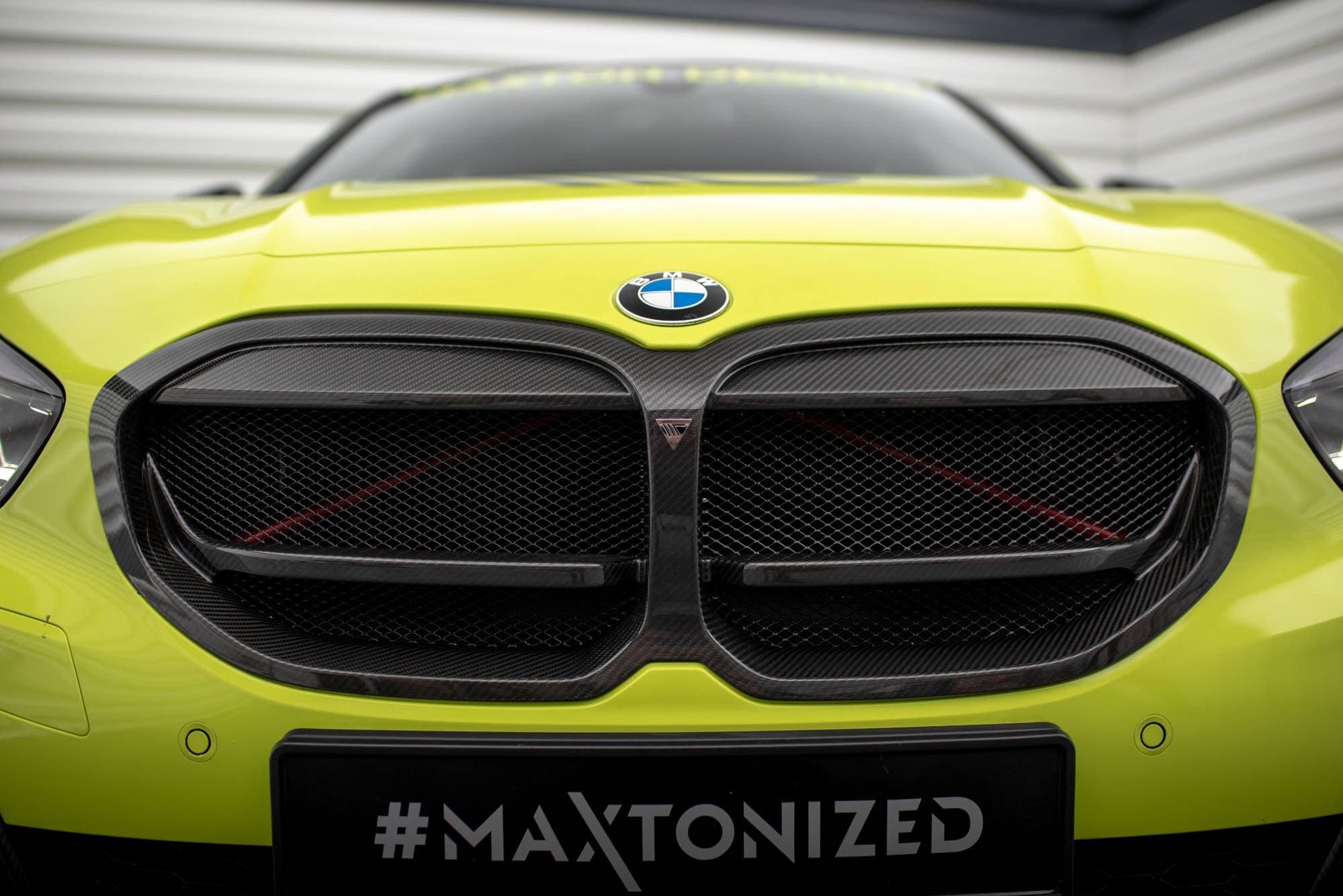 Maxton Design Prepreg Carbon Fiber Front Grill BMW 1er M-Paket/ M135i / 128ti F40 für BMW 1er F40